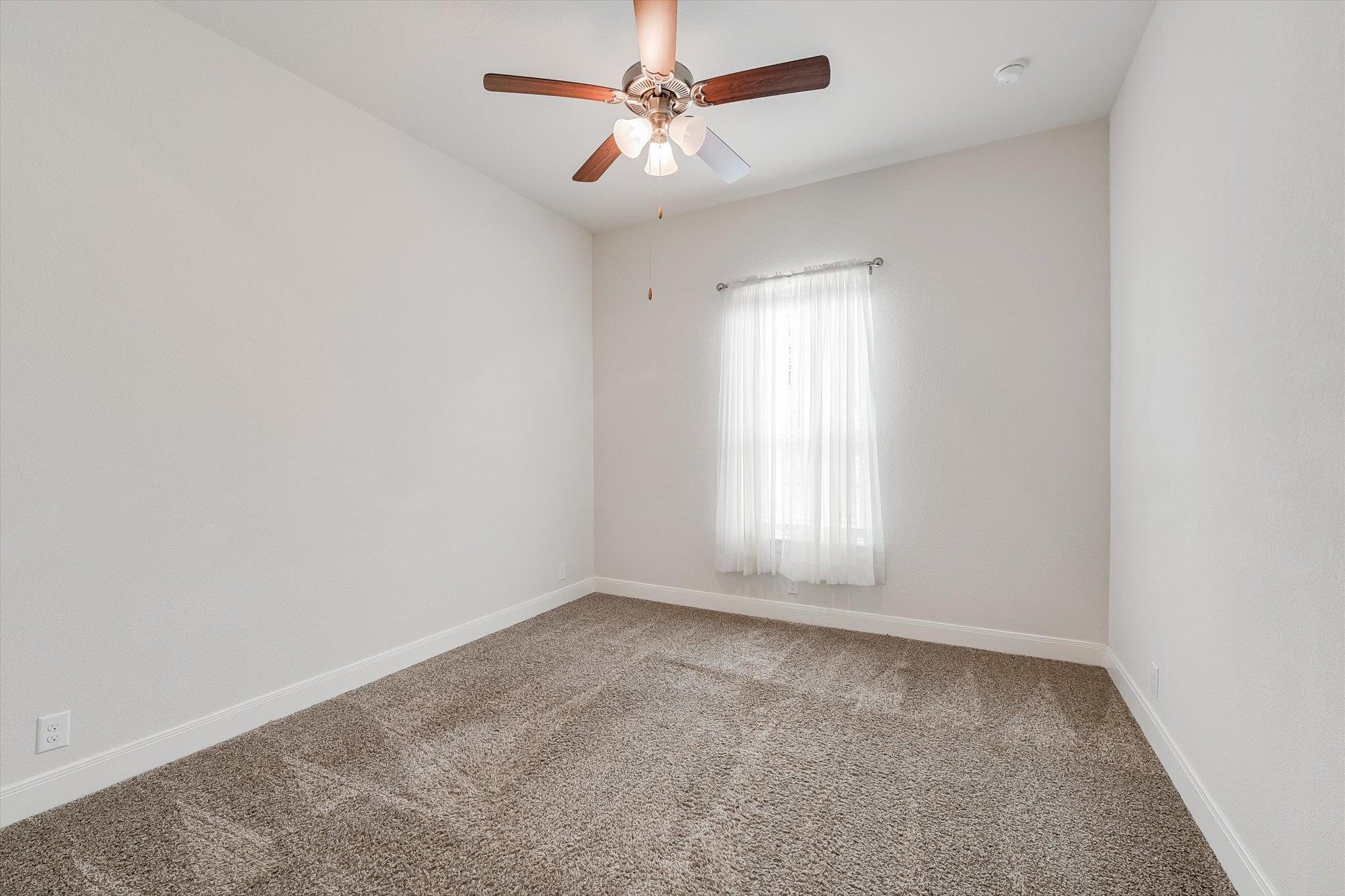 230 Sigel Ave Property Photo 16