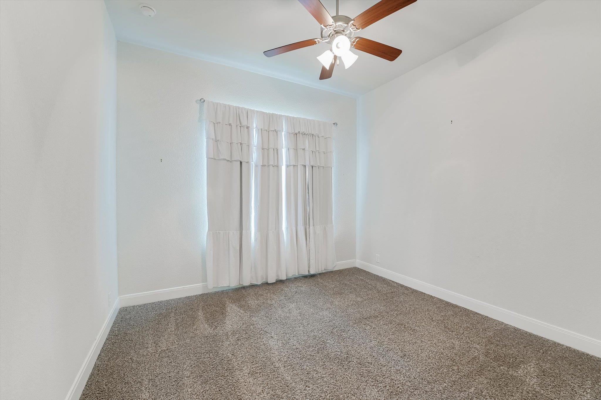 230 Sigel Ave Property Photo 18