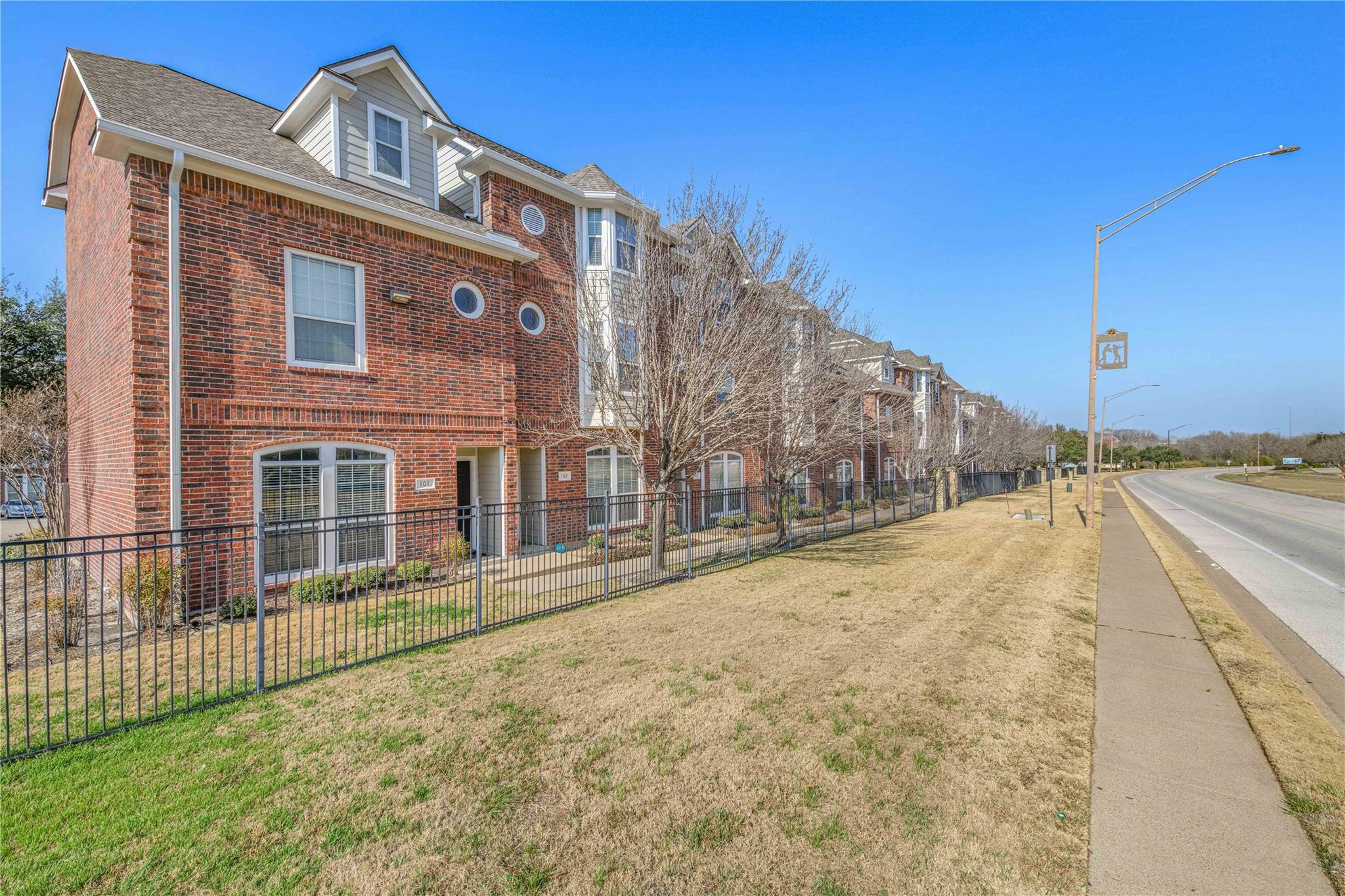 305 Holleman Dr E #102 Property Photo 1