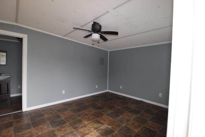 1102 W Sunset St Property Photo 9
