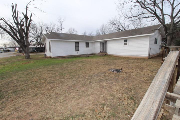 1102 W Sunset St Property Photo 10