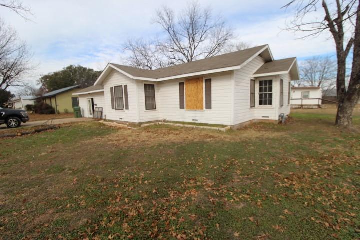 1102 W Sunset St Property Photo 12