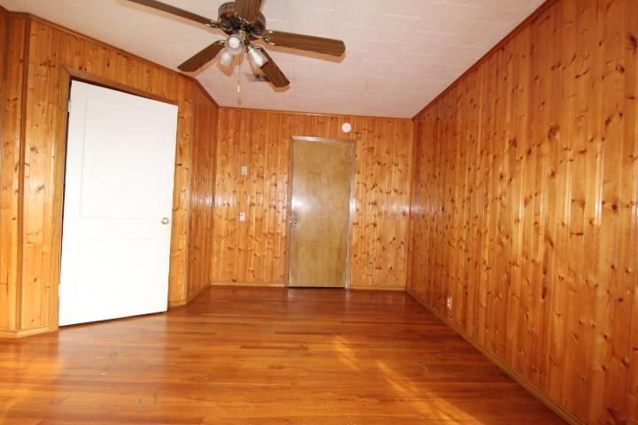 1102 W Sunset St Property Photo 13