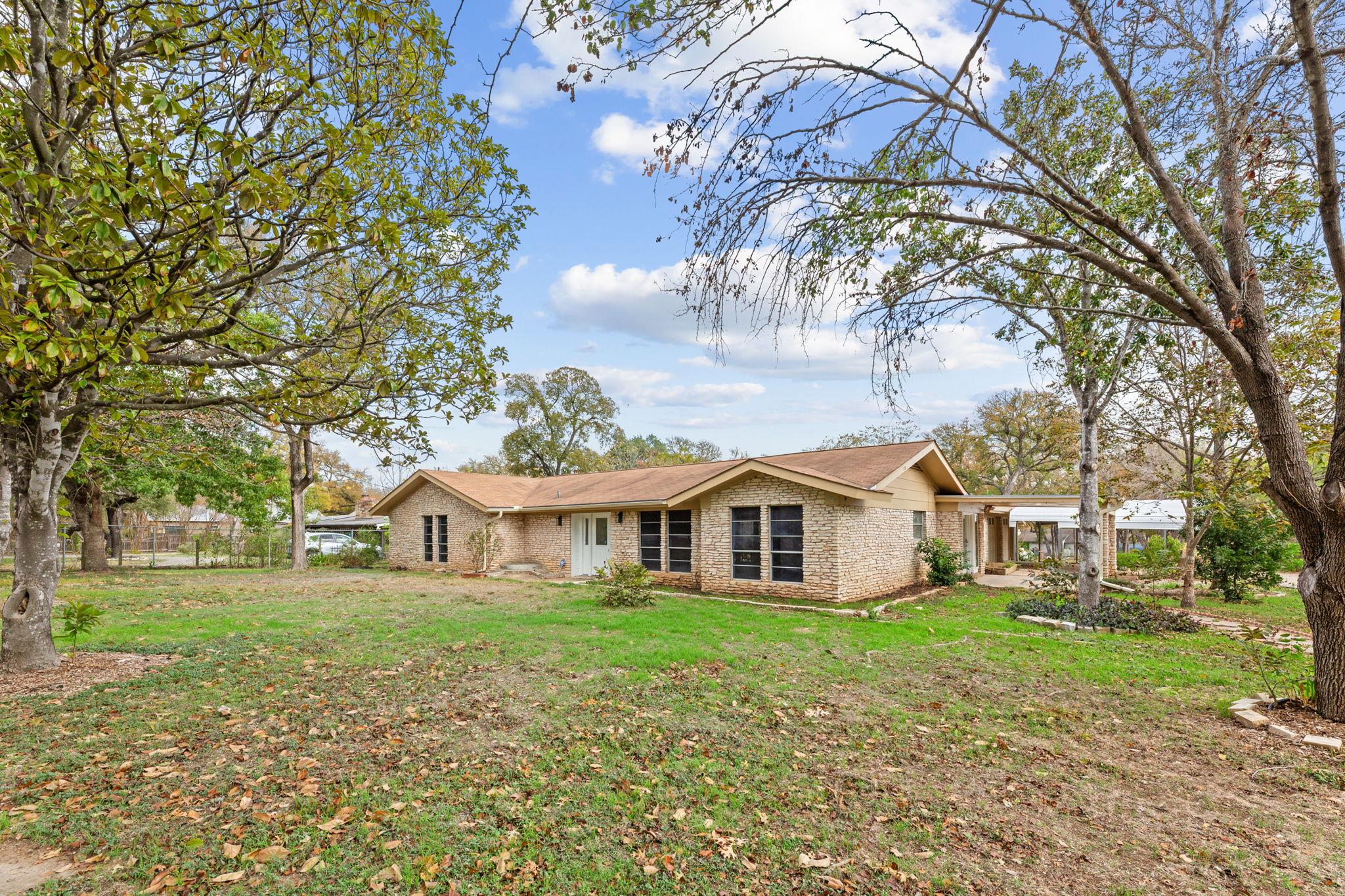 11509 Circle Dr Property Photo 1