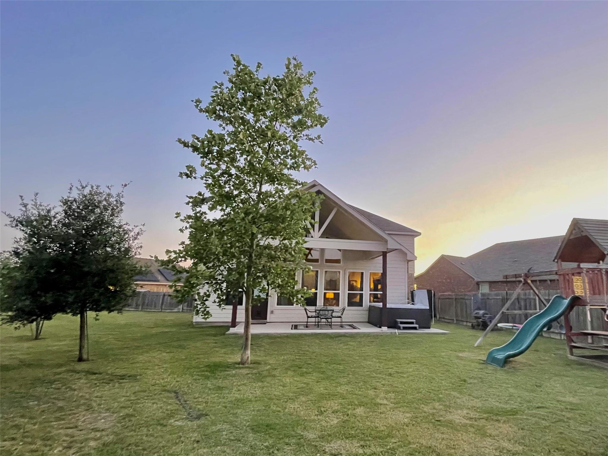 1010 Papaya Cv Property Photo 2