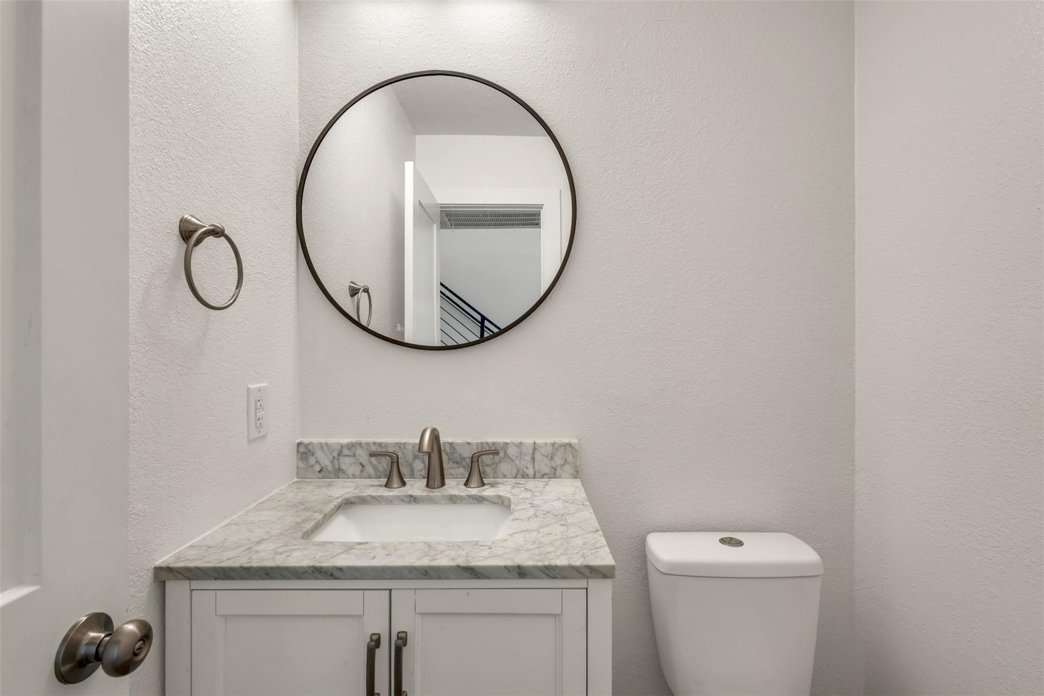 12312 Yarmont Way Property Photo 11