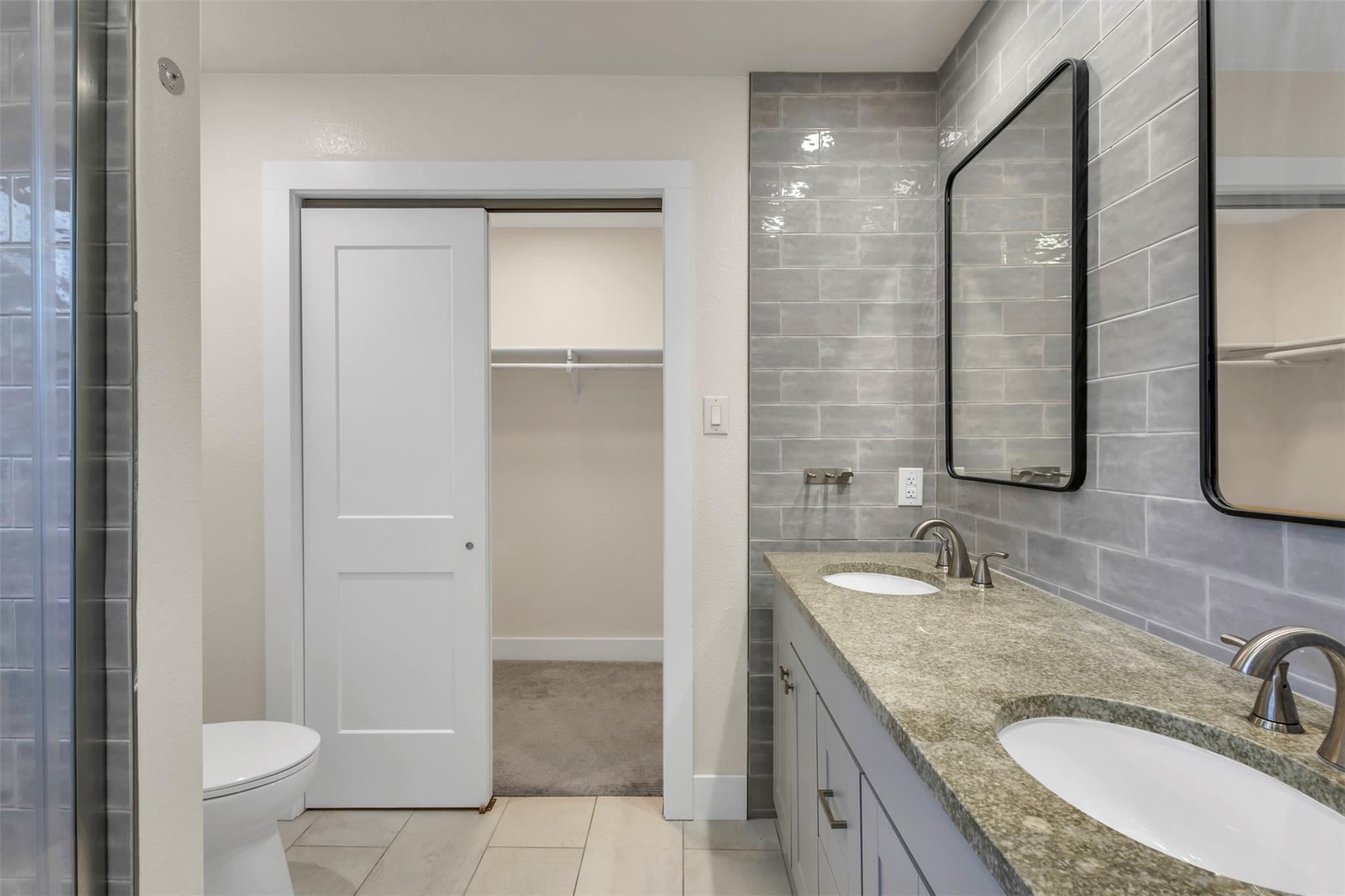 12312 Yarmont Way Property Photo 20