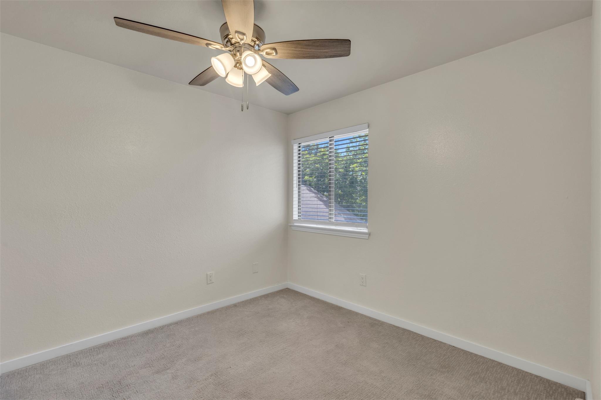 12312 Yarmont Way Property Photo 25