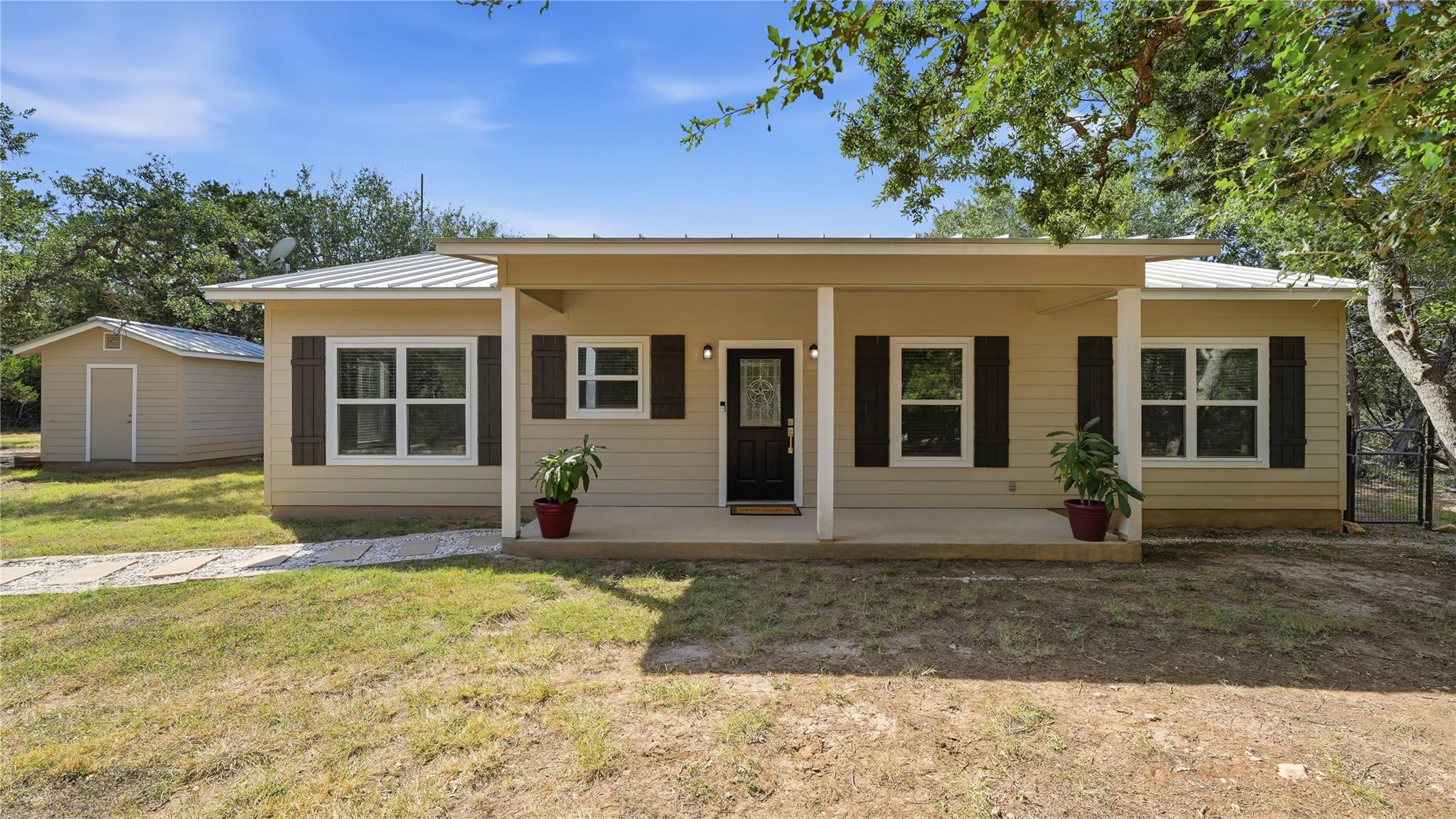 231 N Rainbow Ranch Rd Property Photo 1