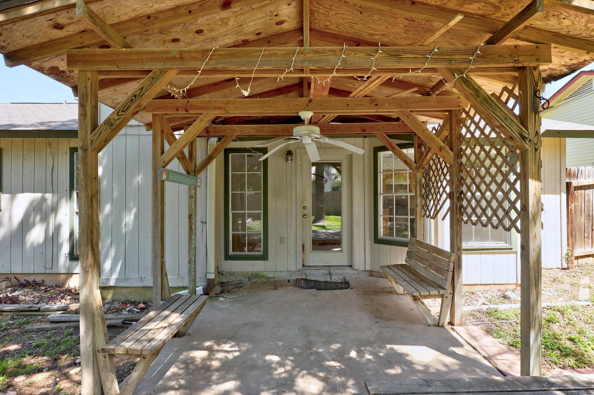 2304 Silver Spur Property Photo 26