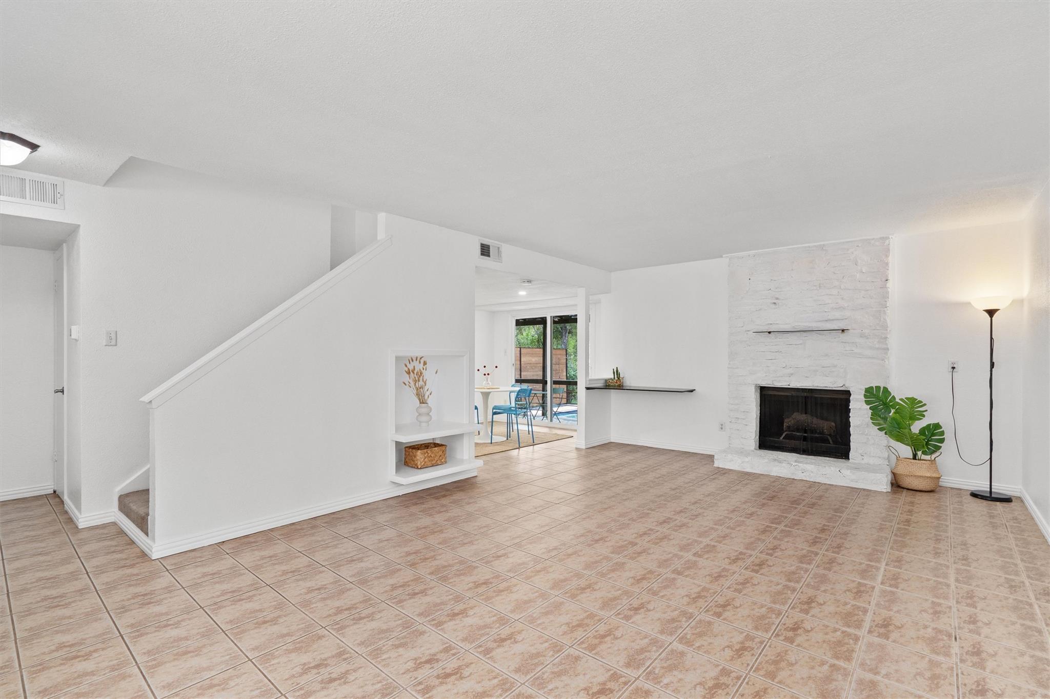 3002 Leaf Ln Property Photo 5