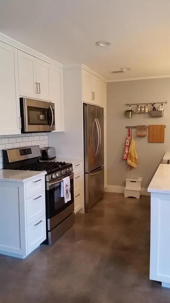 2300 Barton Skwy #a Property Photo 2