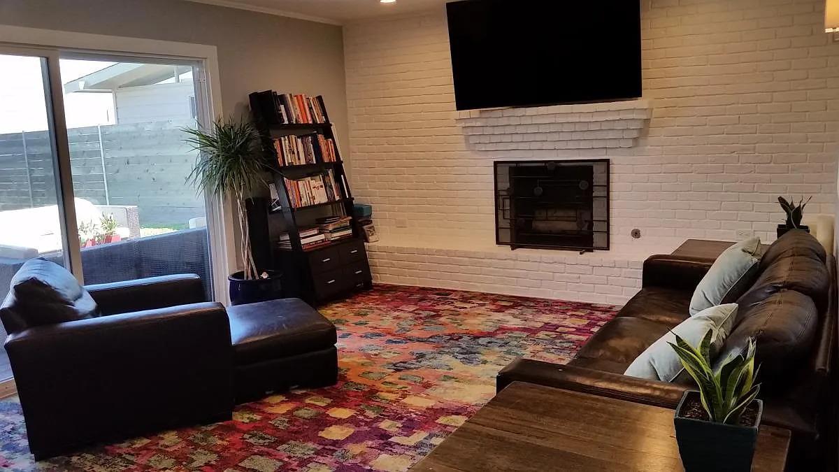 2300 Barton Skwy #a Property Photo 6