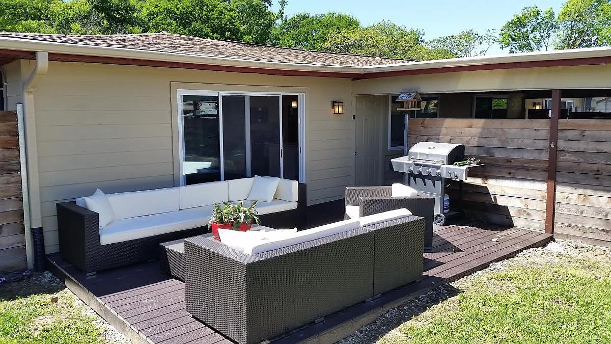 2300 Barton Skwy #a Property Photo 7