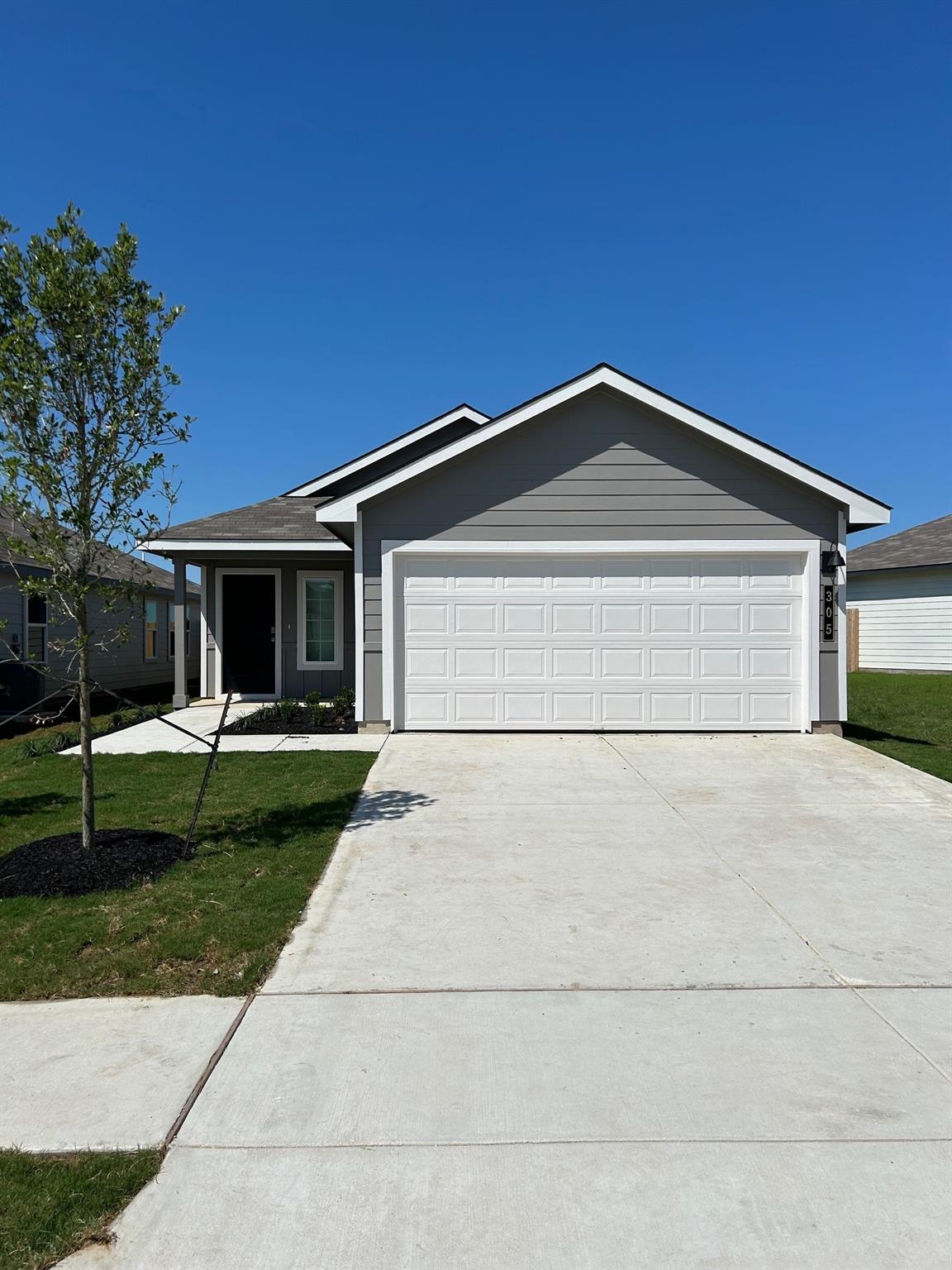 305 Pickel DR Property Photo 1