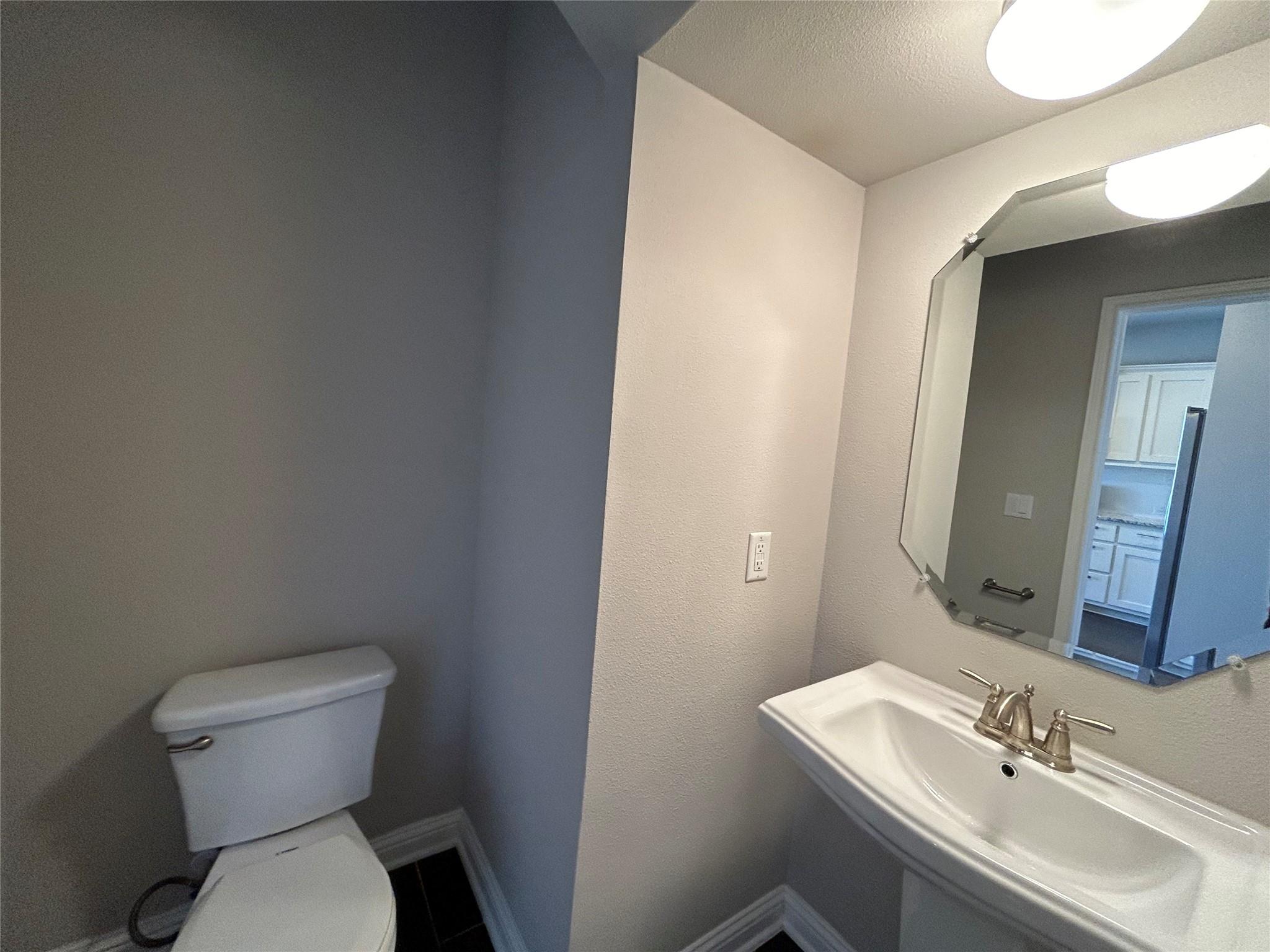 13800 Lyndhurst St #233 Property Photo 13