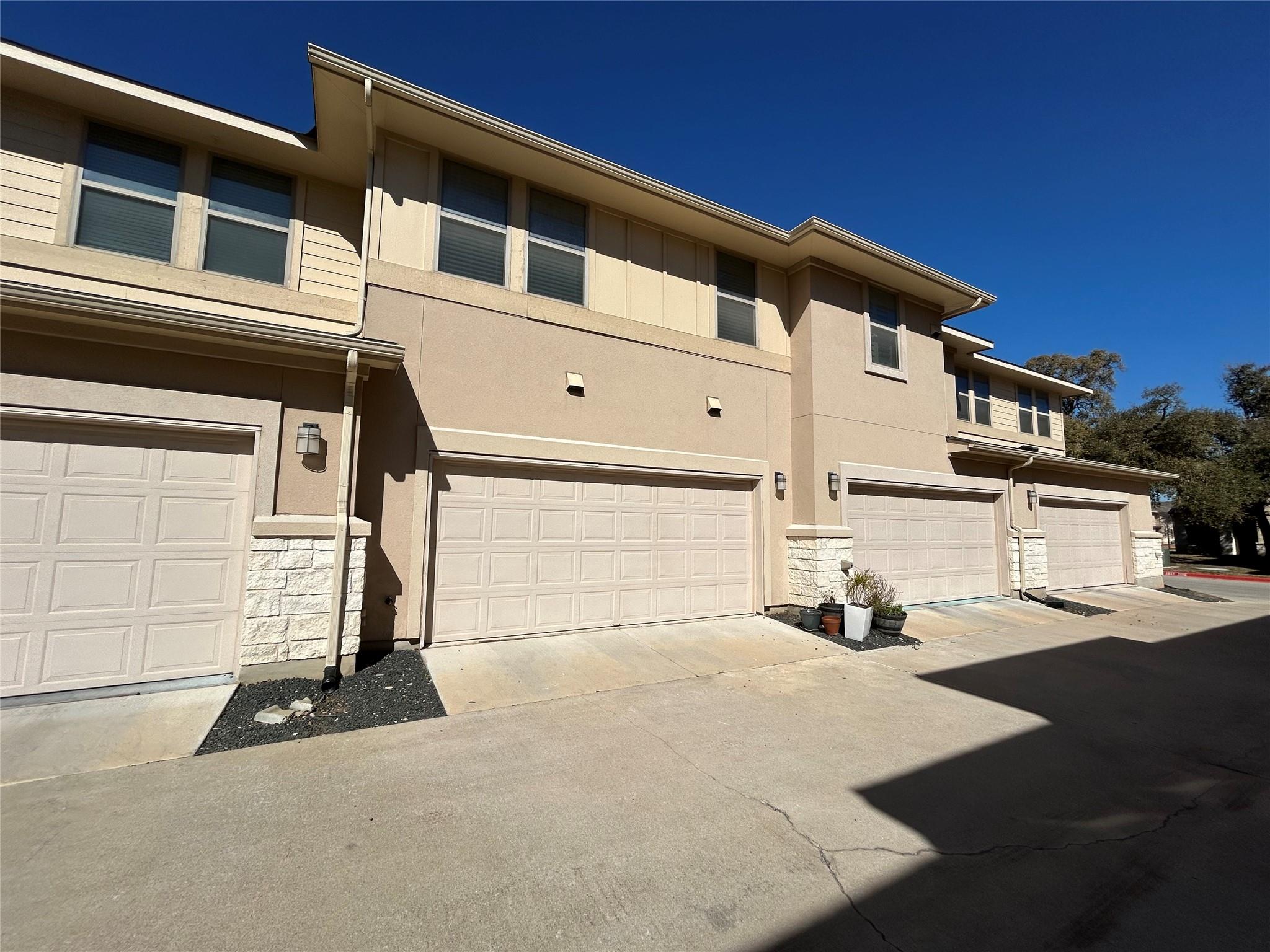 13800 Lyndhurst St #233 Property Photo 16