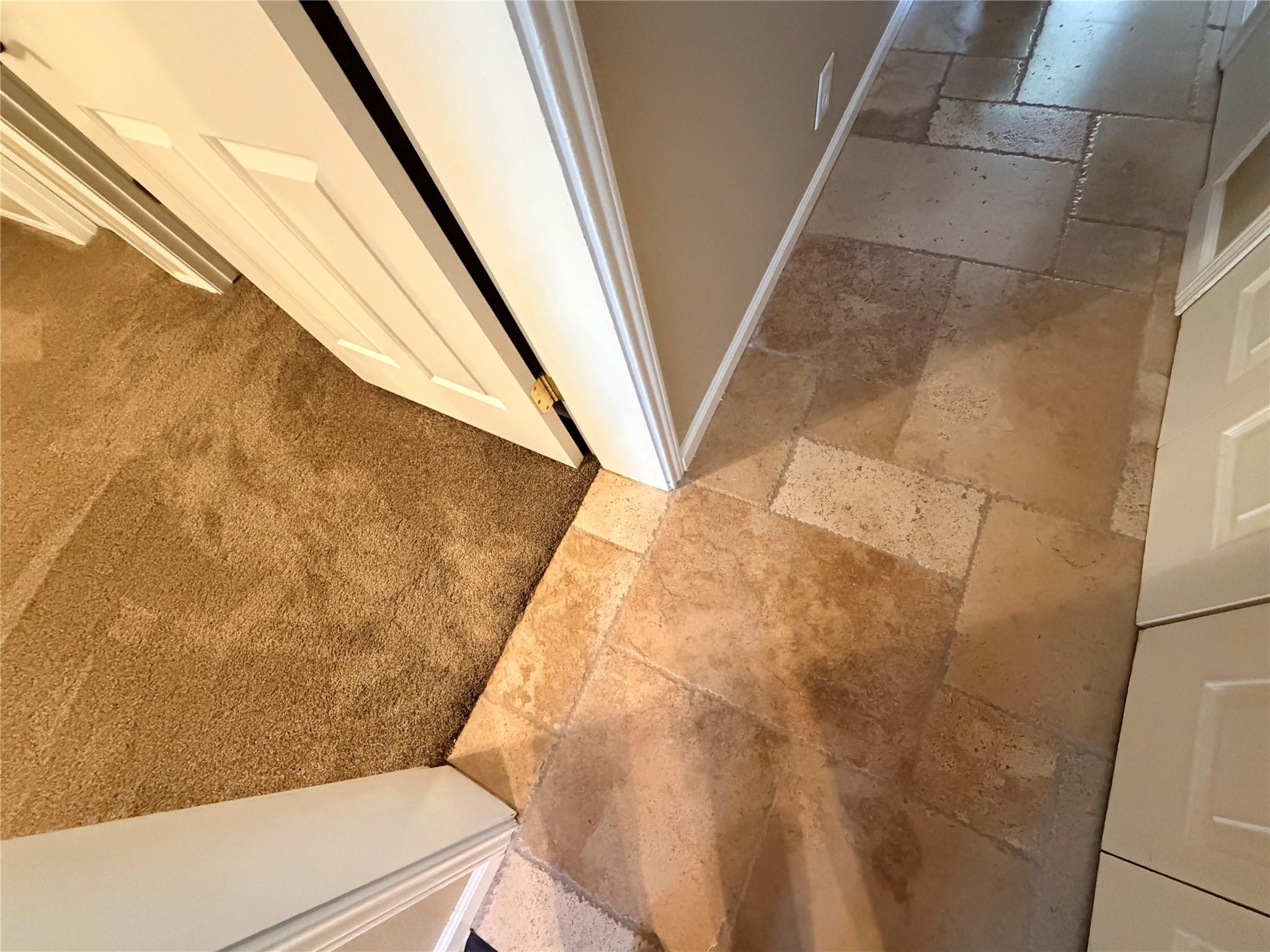 3103 Whisper Oaks Ln #a & B Property Photo 3