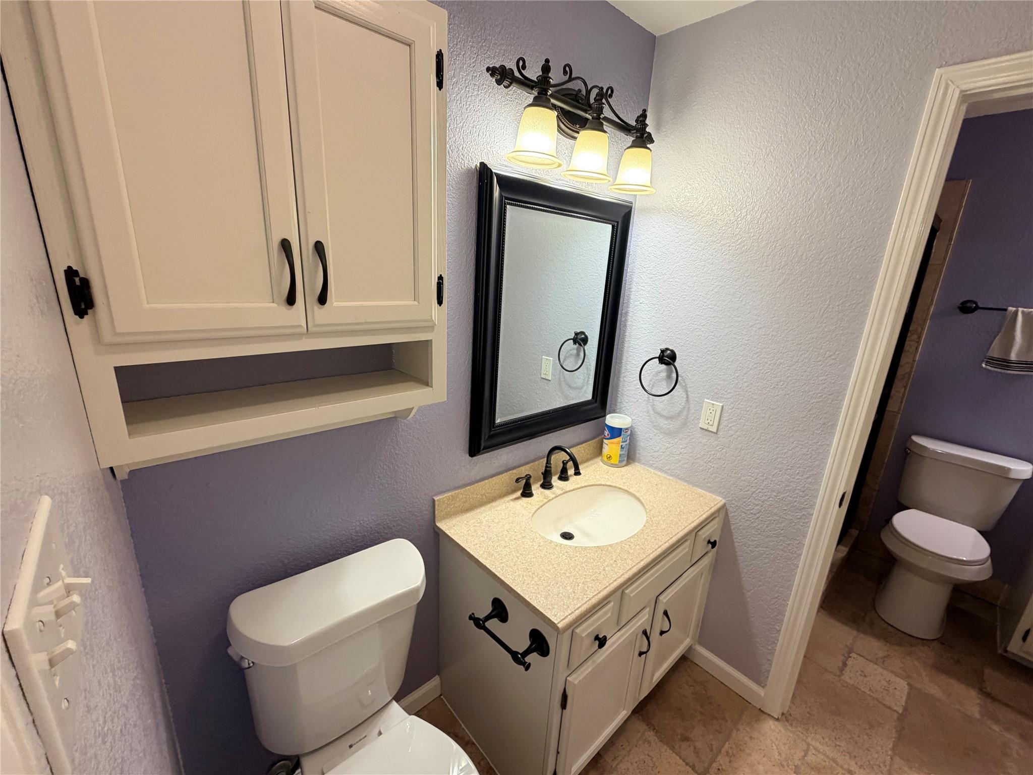 3103 Whisper Oaks Ln #a & B Property Photo 6