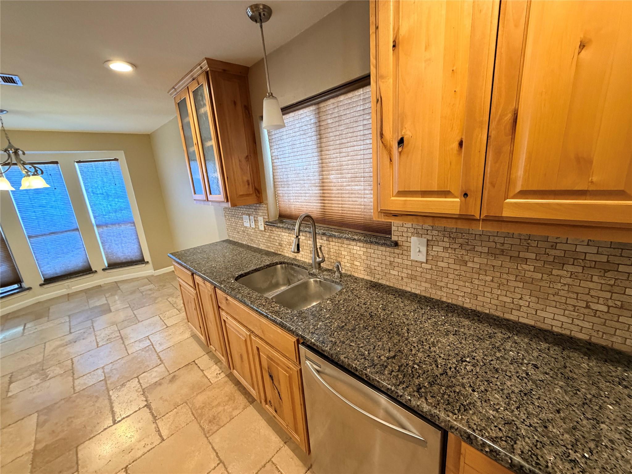 3103 Whisper Oaks Ln #a & B Property Photo 14