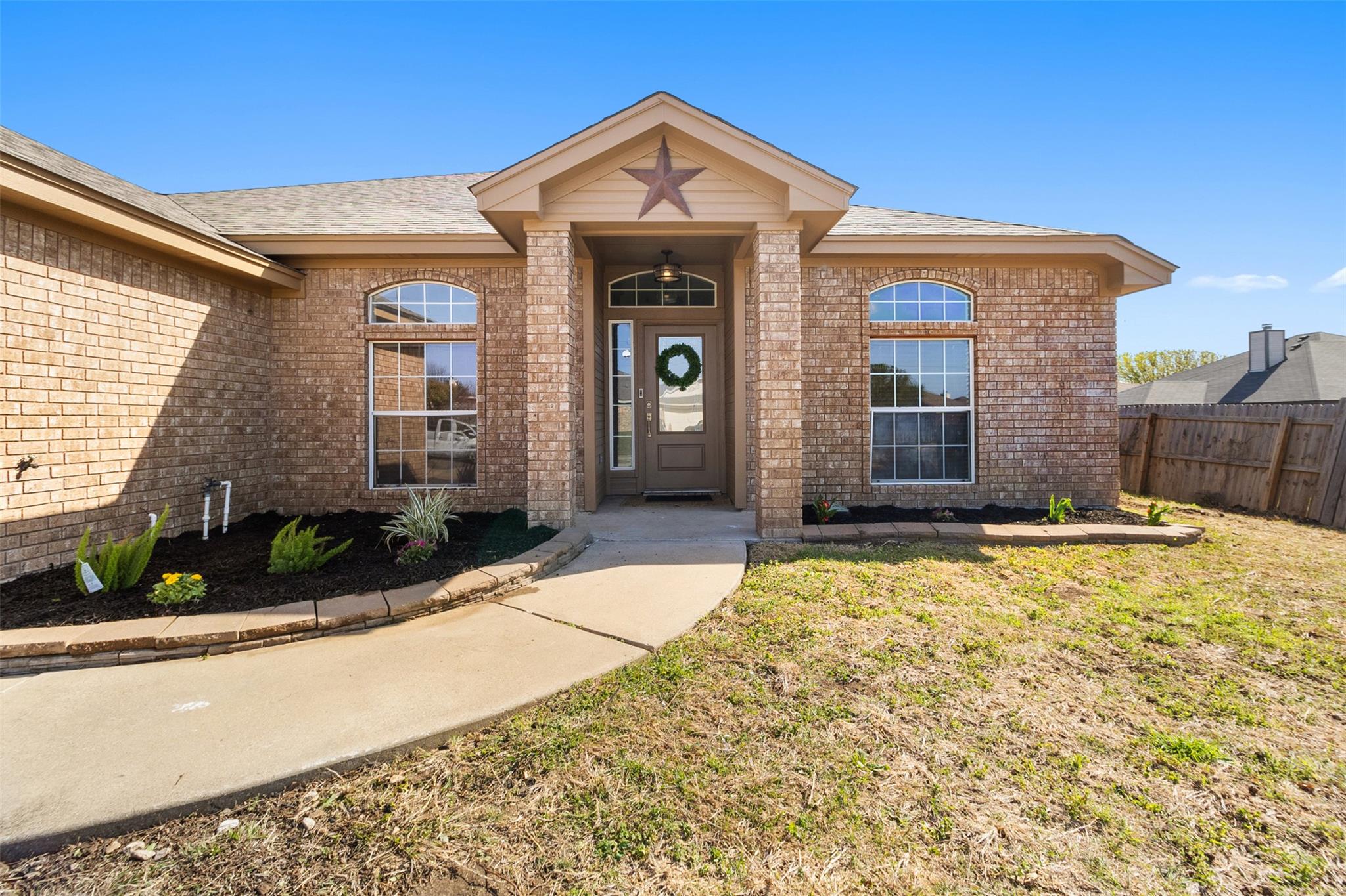 3903 Mustang Dr Property Photo