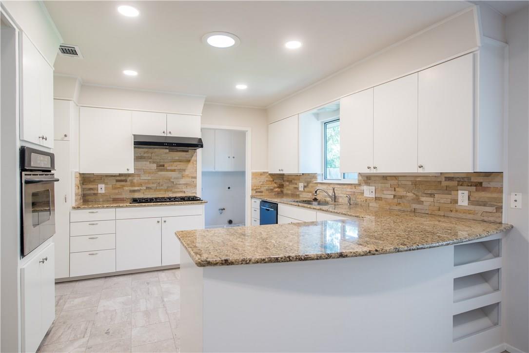 2902 Silverleaf Dr Property Photo 8