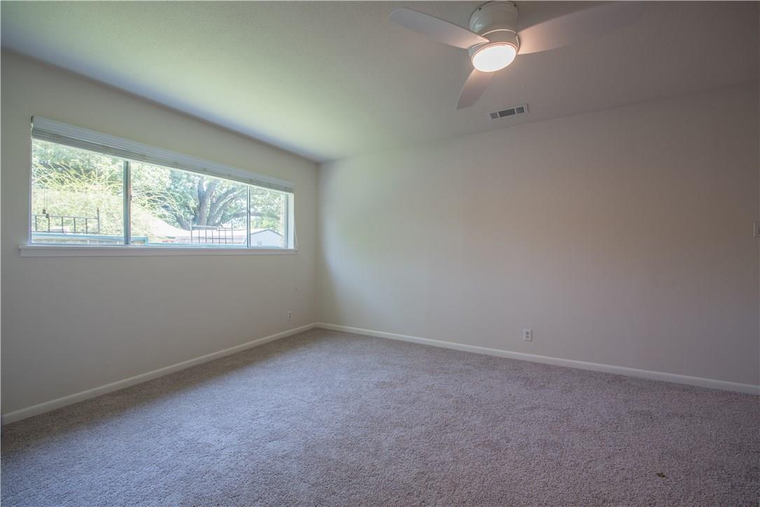 2902 Silverleaf Dr Property Photo 15