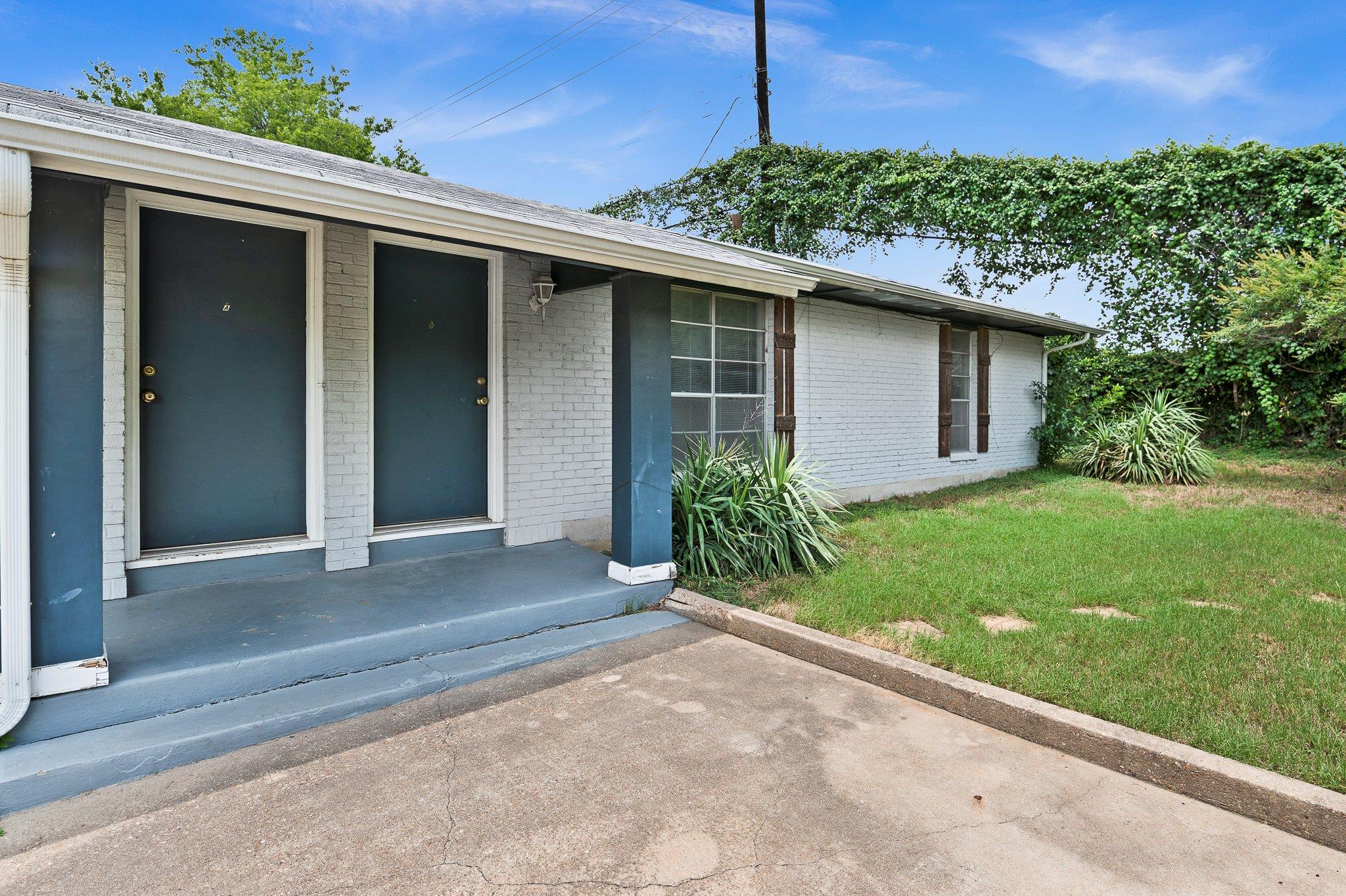 2712 Saint Edwards Cir #b Property Photo 1
