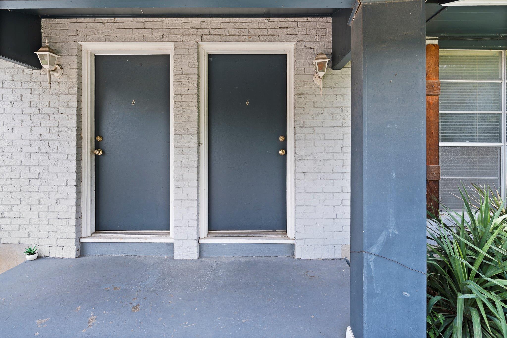 2712 Saint Edwards Cir #b Property Photo 4