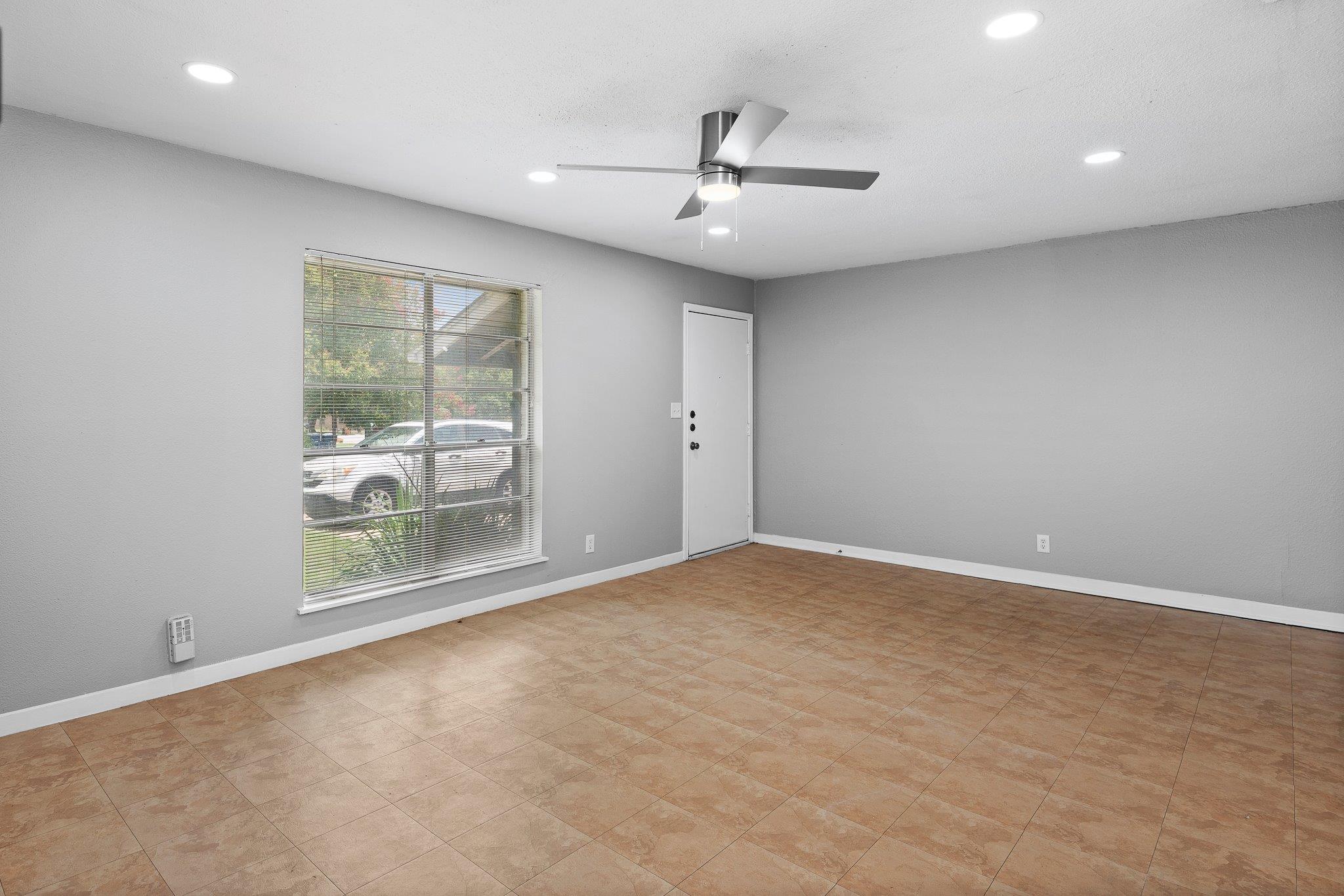 2712 Saint Edwards Cir #b Property Photo 10