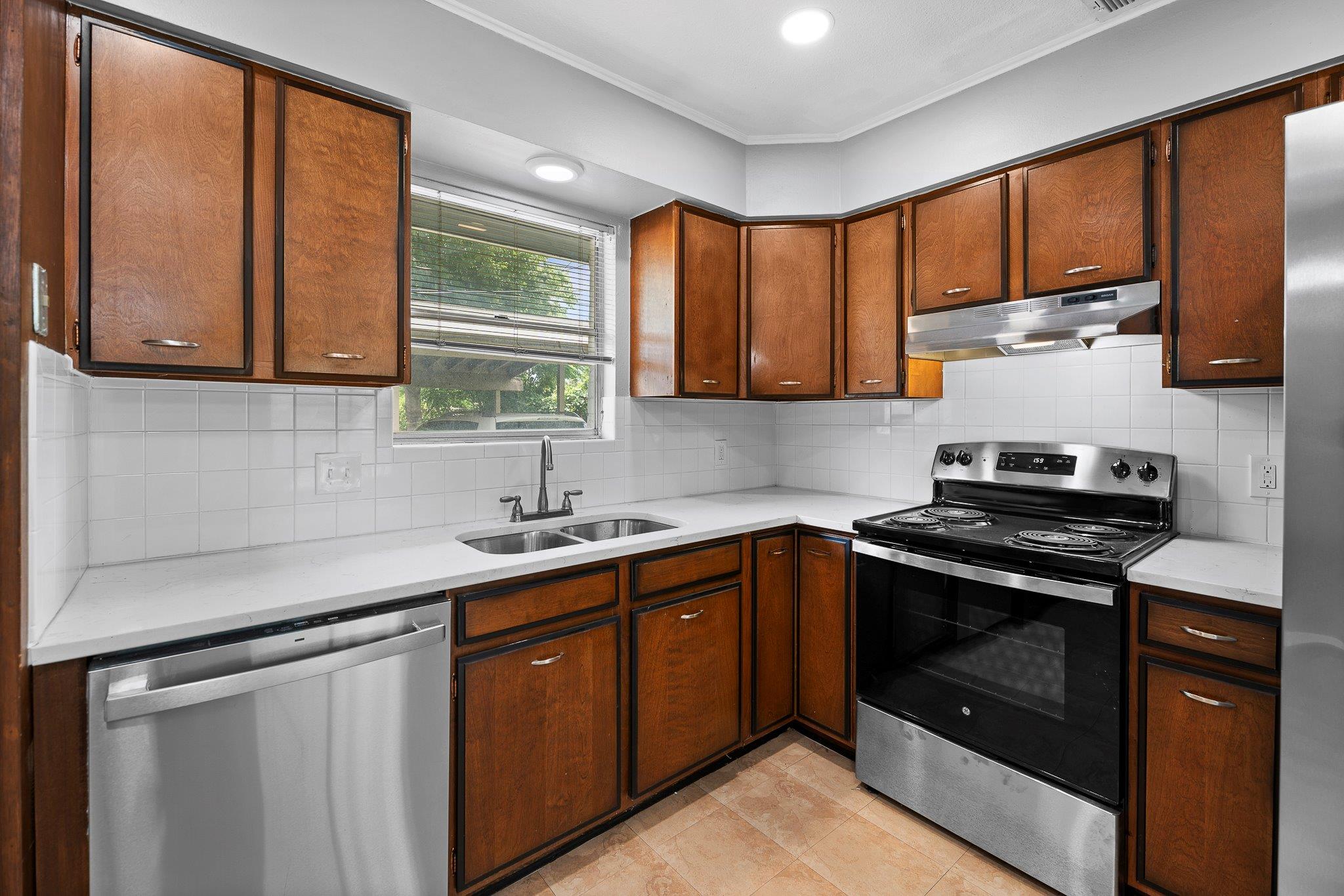 2712 Saint Edwards Cir #b Property Photo 15