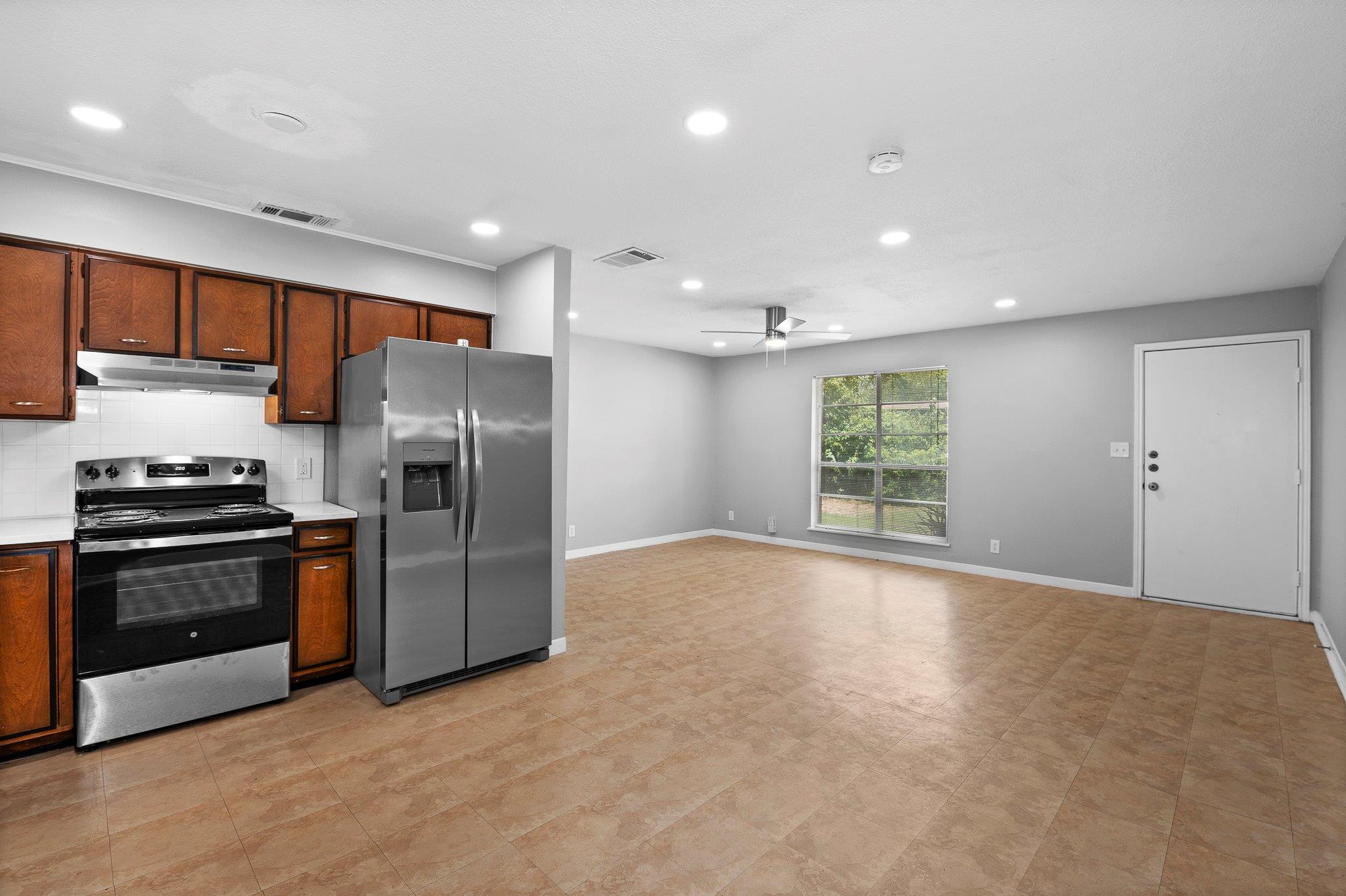 2712 Saint Edwards Cir #b Property Photo 18