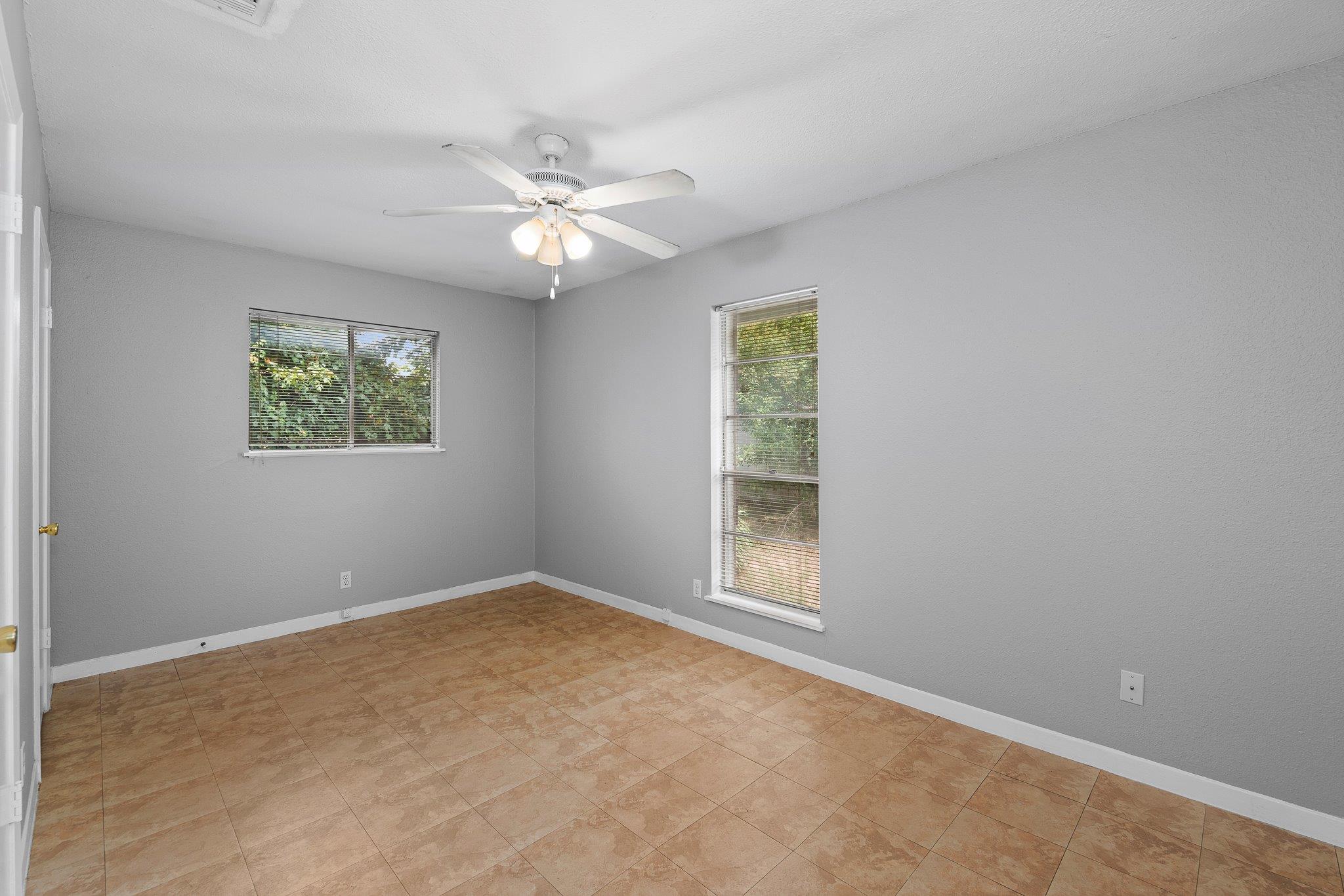 2712 Saint Edwards Cir #b Property Photo 20