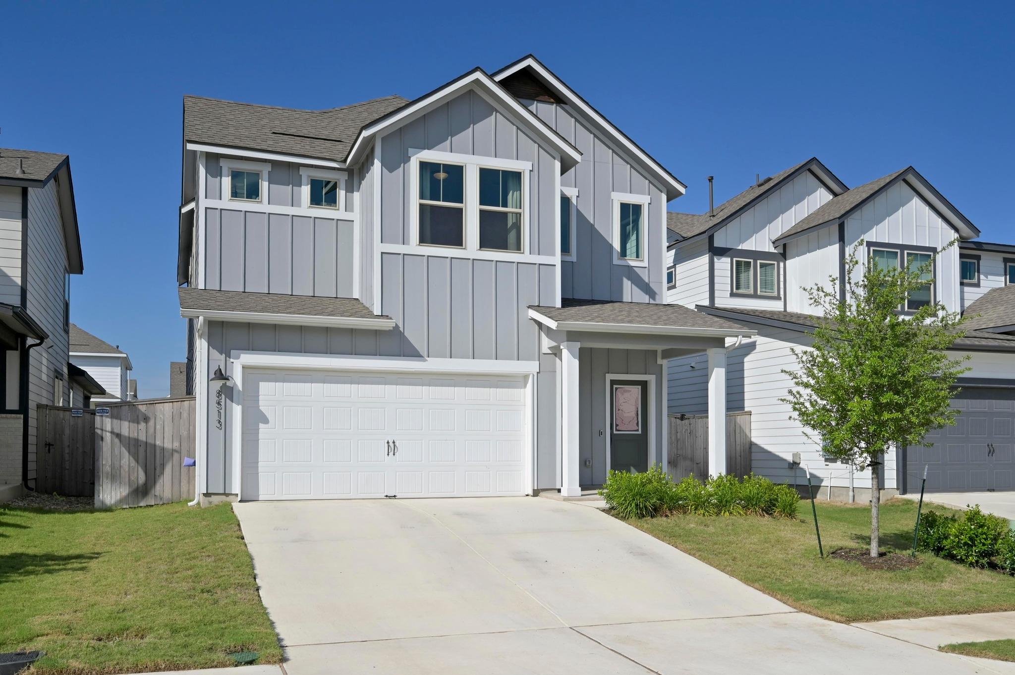 8513 Cottage Rose Dr Property Photo 1