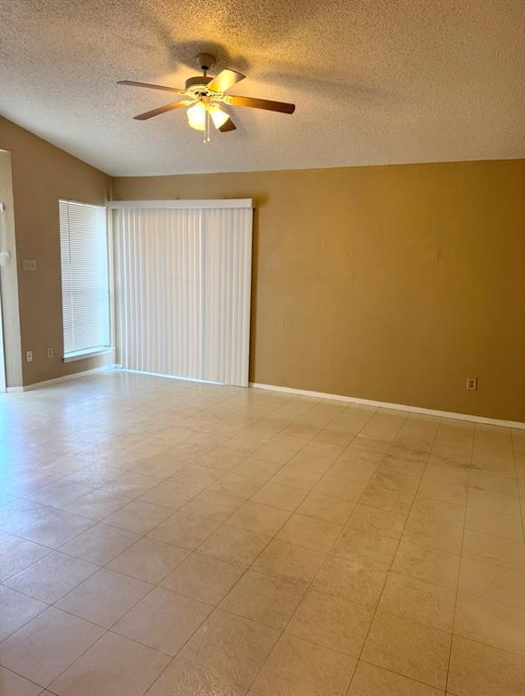 811 Lexington Rd #a Property Photo 3