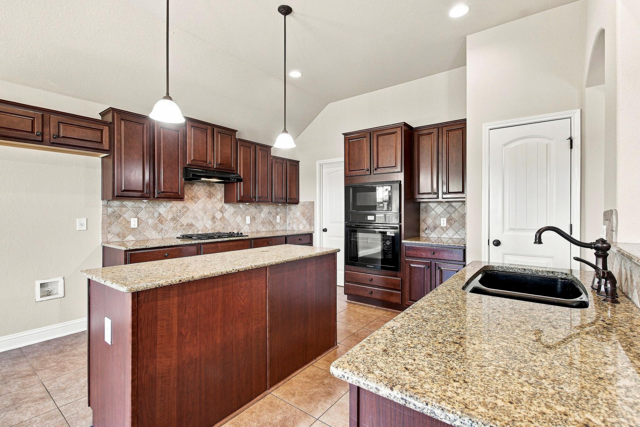 4507 Cervinia Dr Property Photo 23