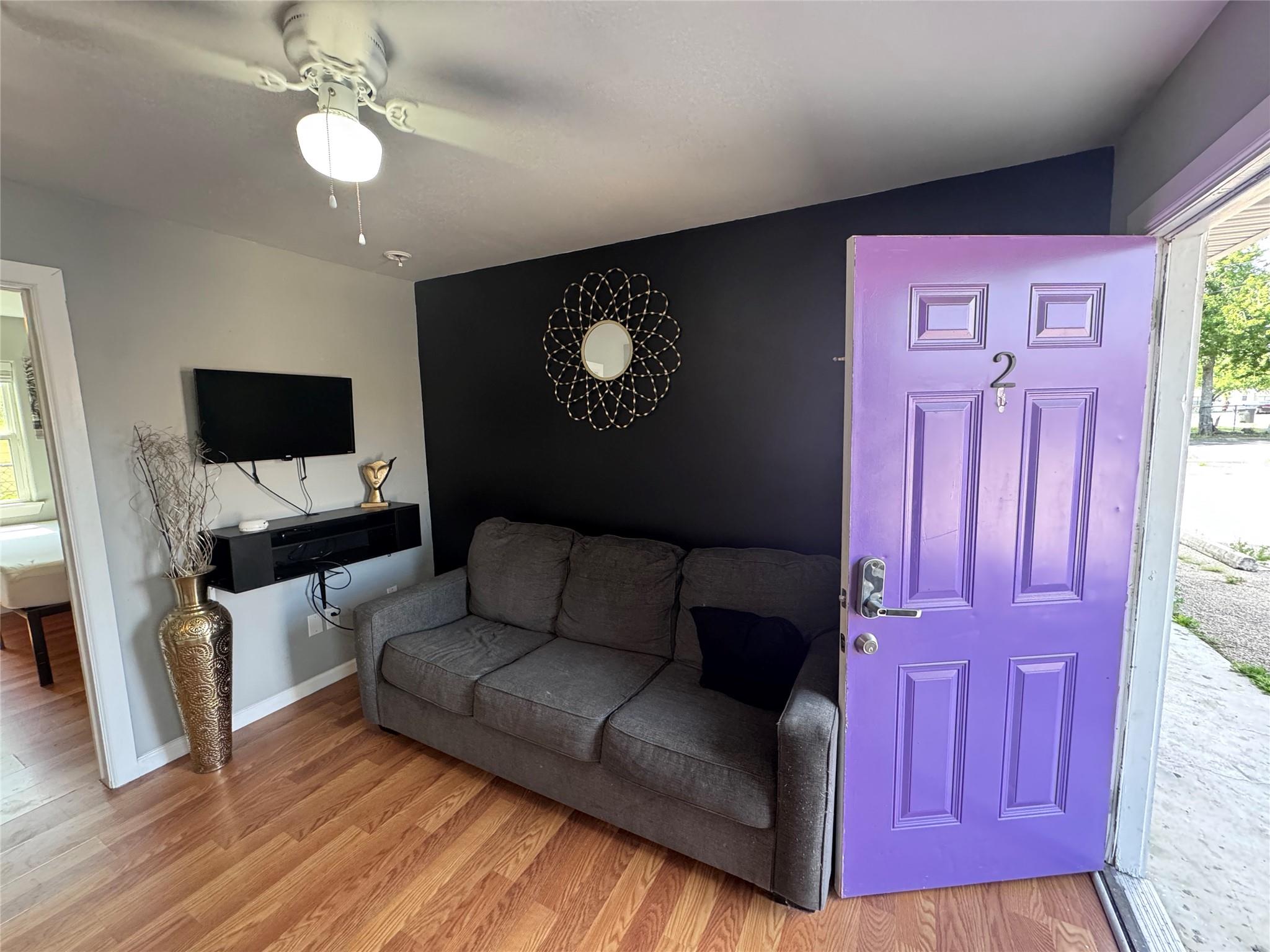 1402 N 2nd St #4 Property Photo 3