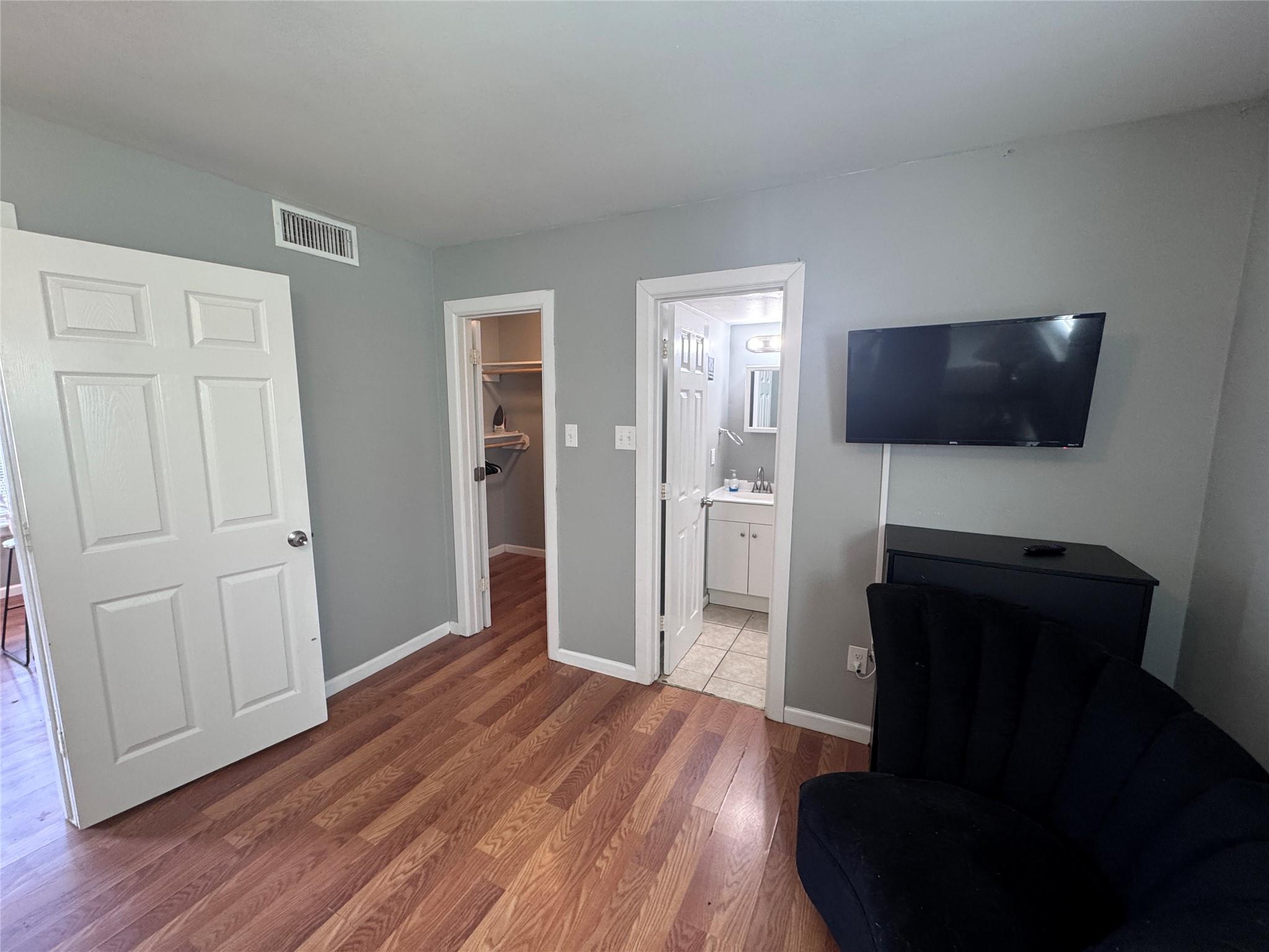 1402 N 2nd St #4 Property Photo 8