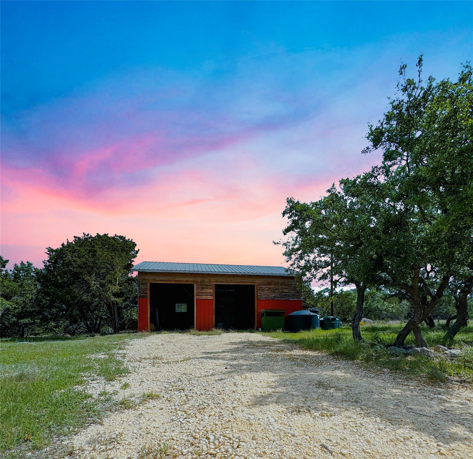 560 Longview Rd Property Photo 11