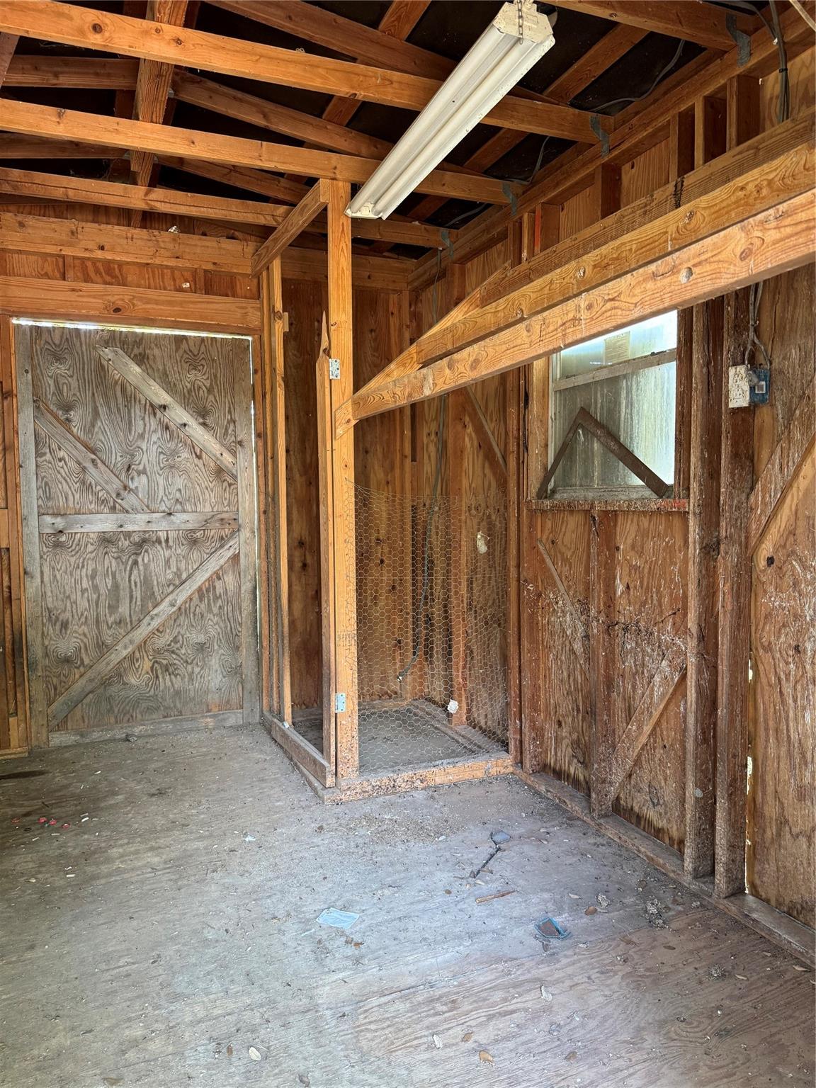 560 Longview Rd Property Photo 27