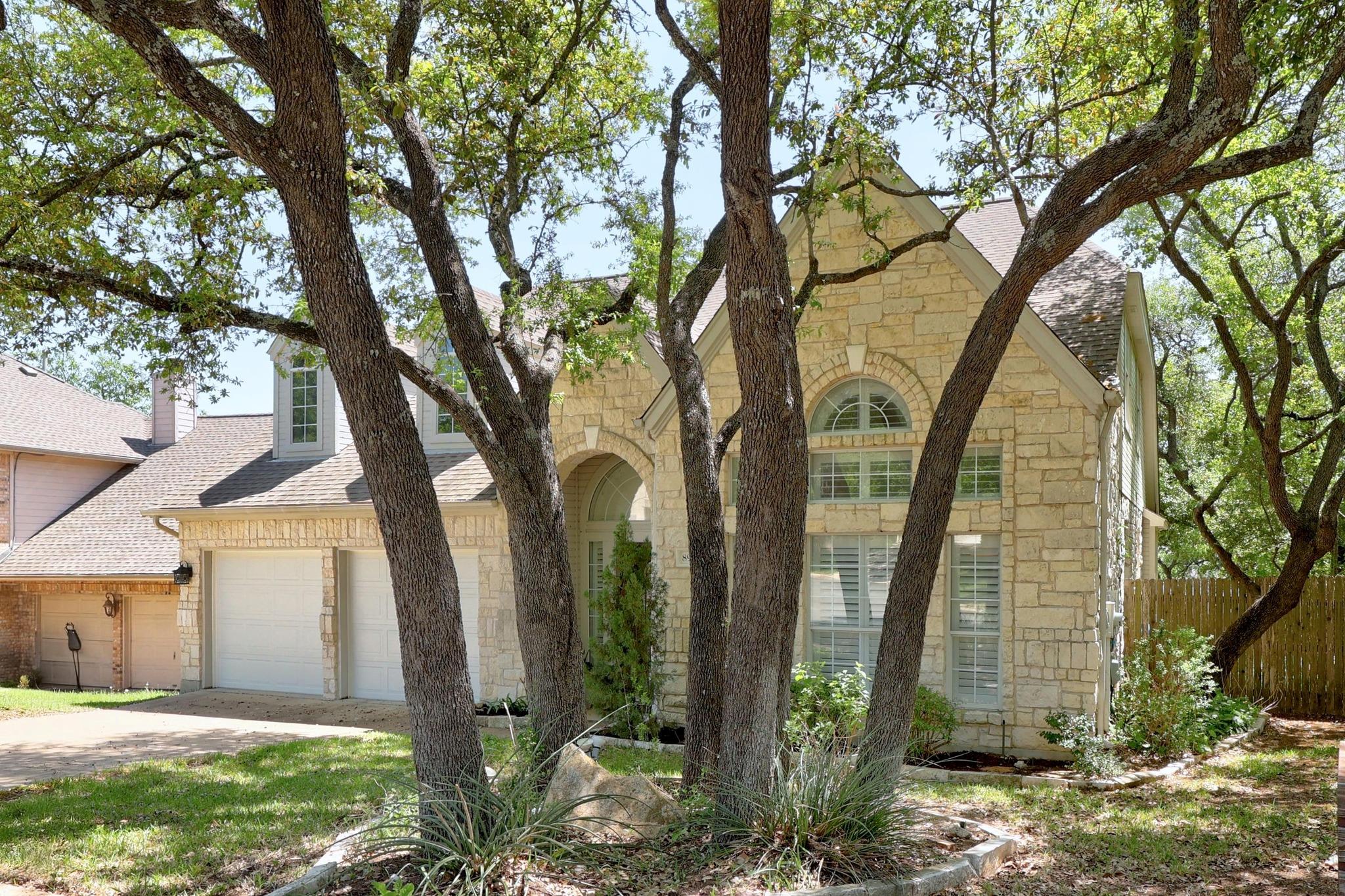 8909 Beatty Ct Property Photo 3
