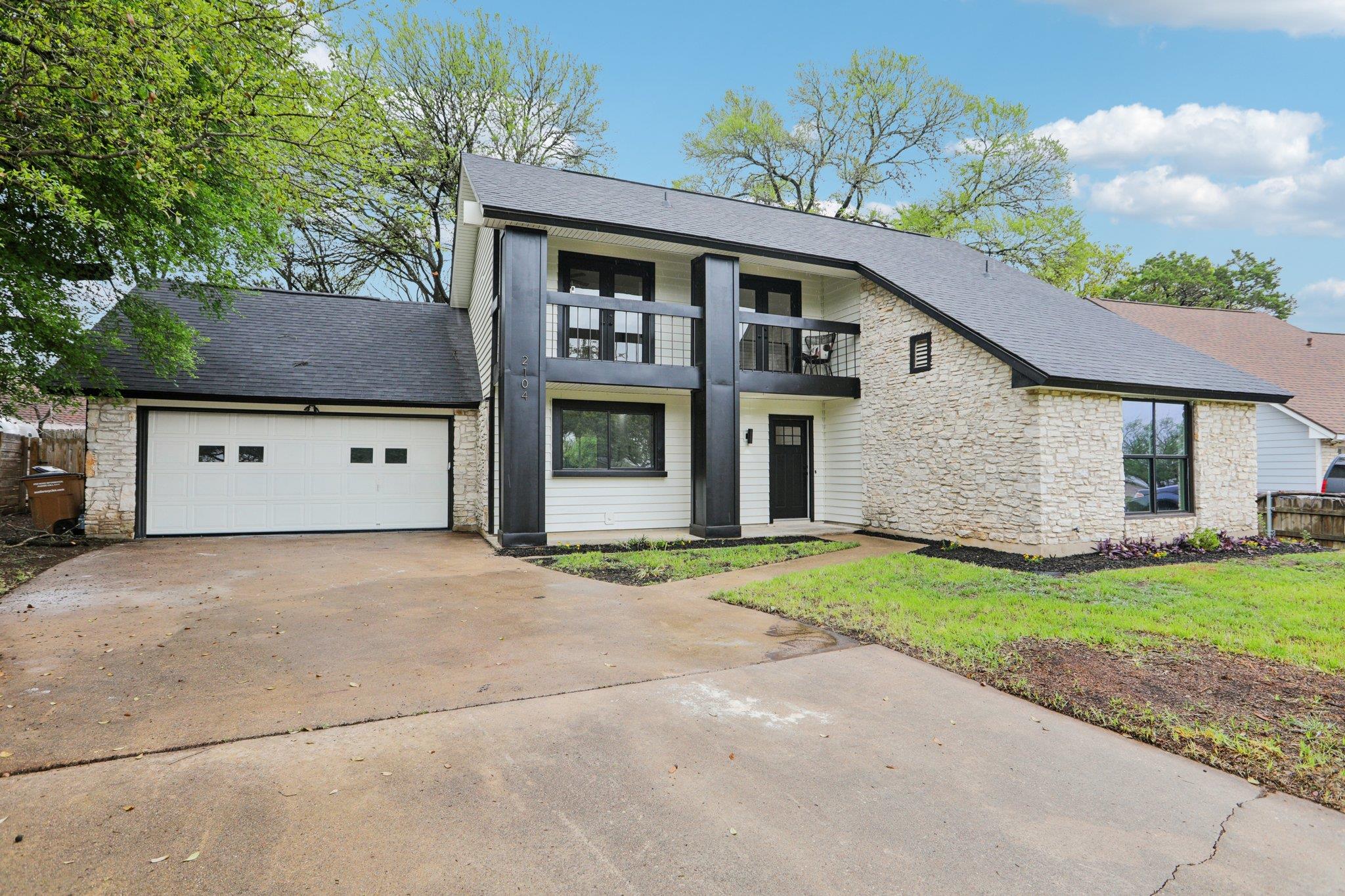 2104 Malvern Hill Dr Property Photo 3