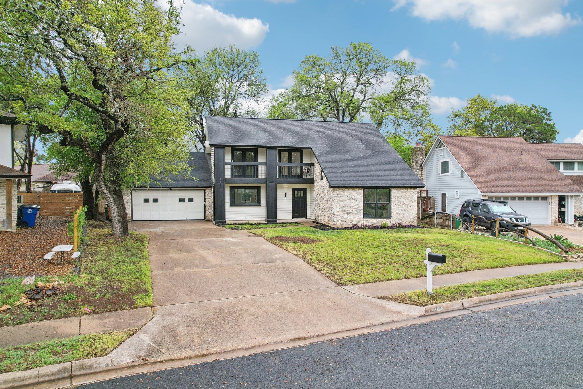 2104 Malvern Hill Dr Property Photo 4