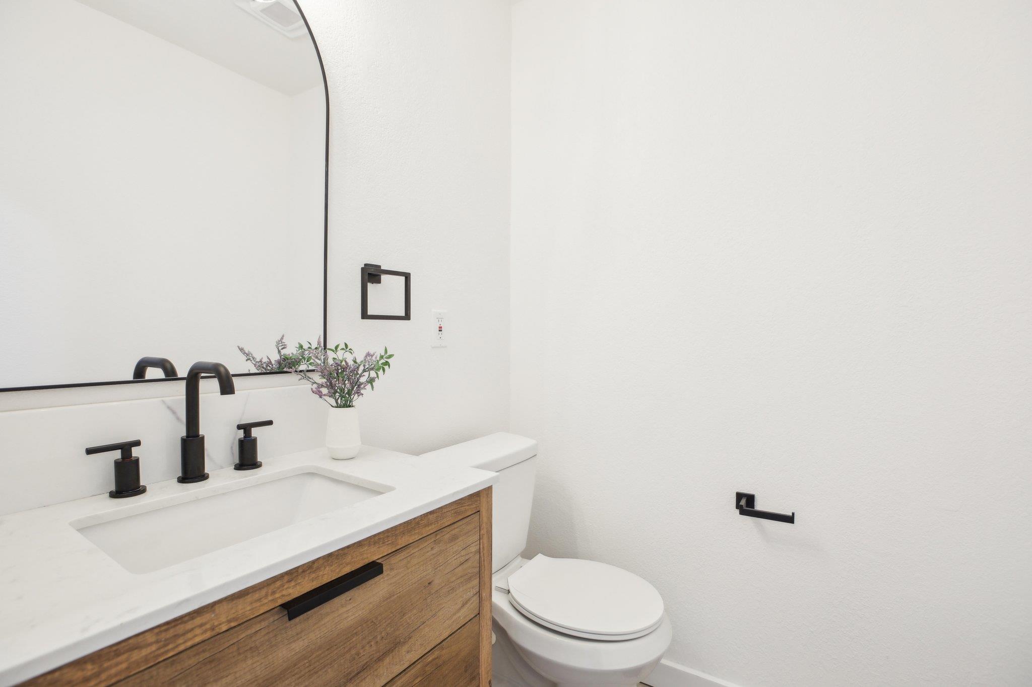 2104 Malvern Hill Dr Property Photo 22