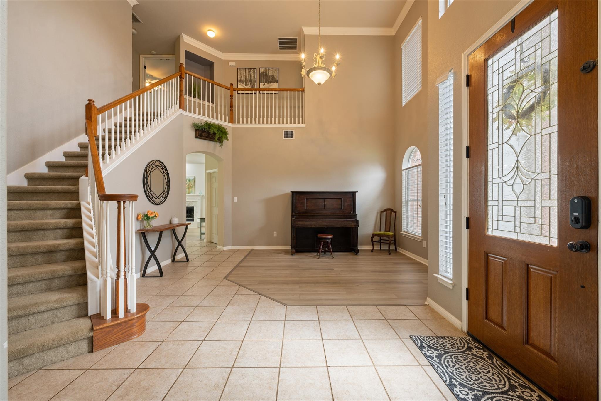 12014 Yarbrough Dr Property Photo 6