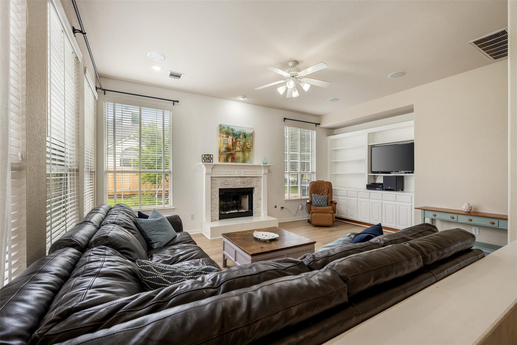 12014 Yarbrough Dr Property Photo 11