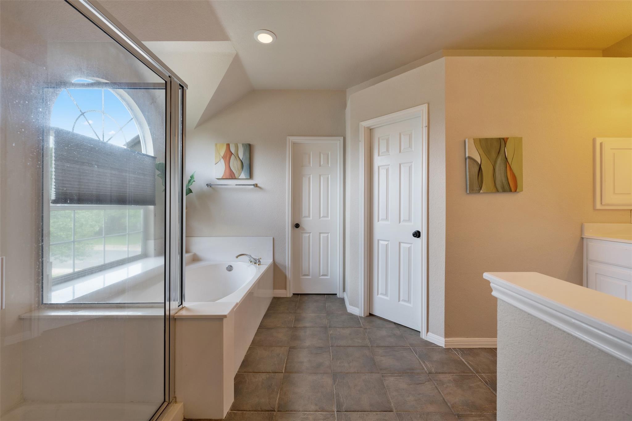12014 Yarbrough Dr Property Photo 23