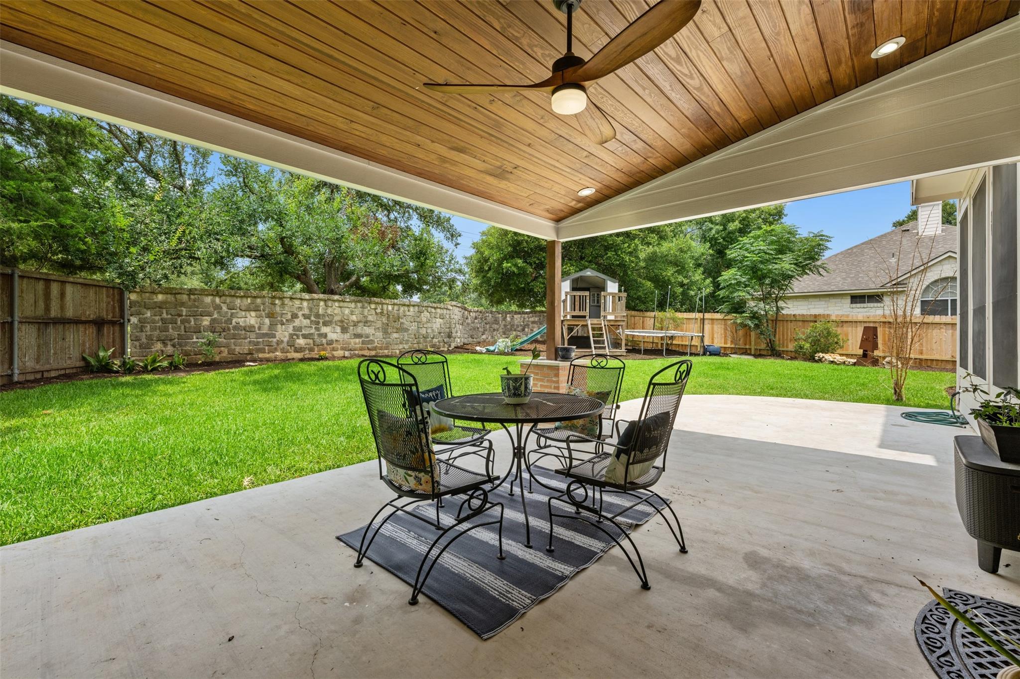 12014 Yarbrough Dr Property Photo 31