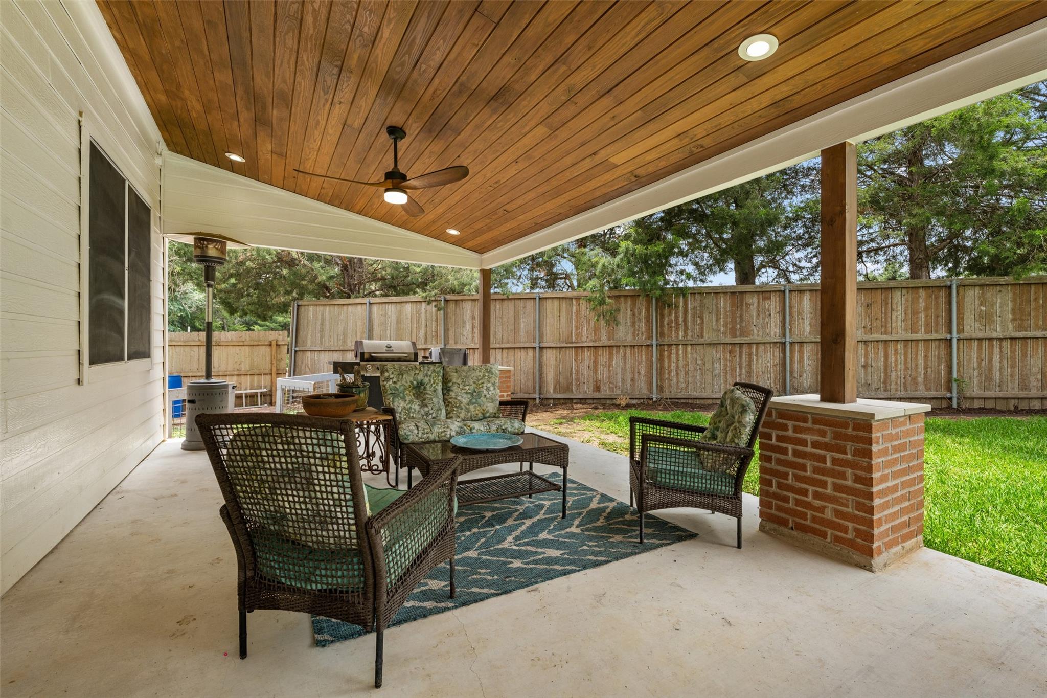 12014 Yarbrough Dr Property Photo 32