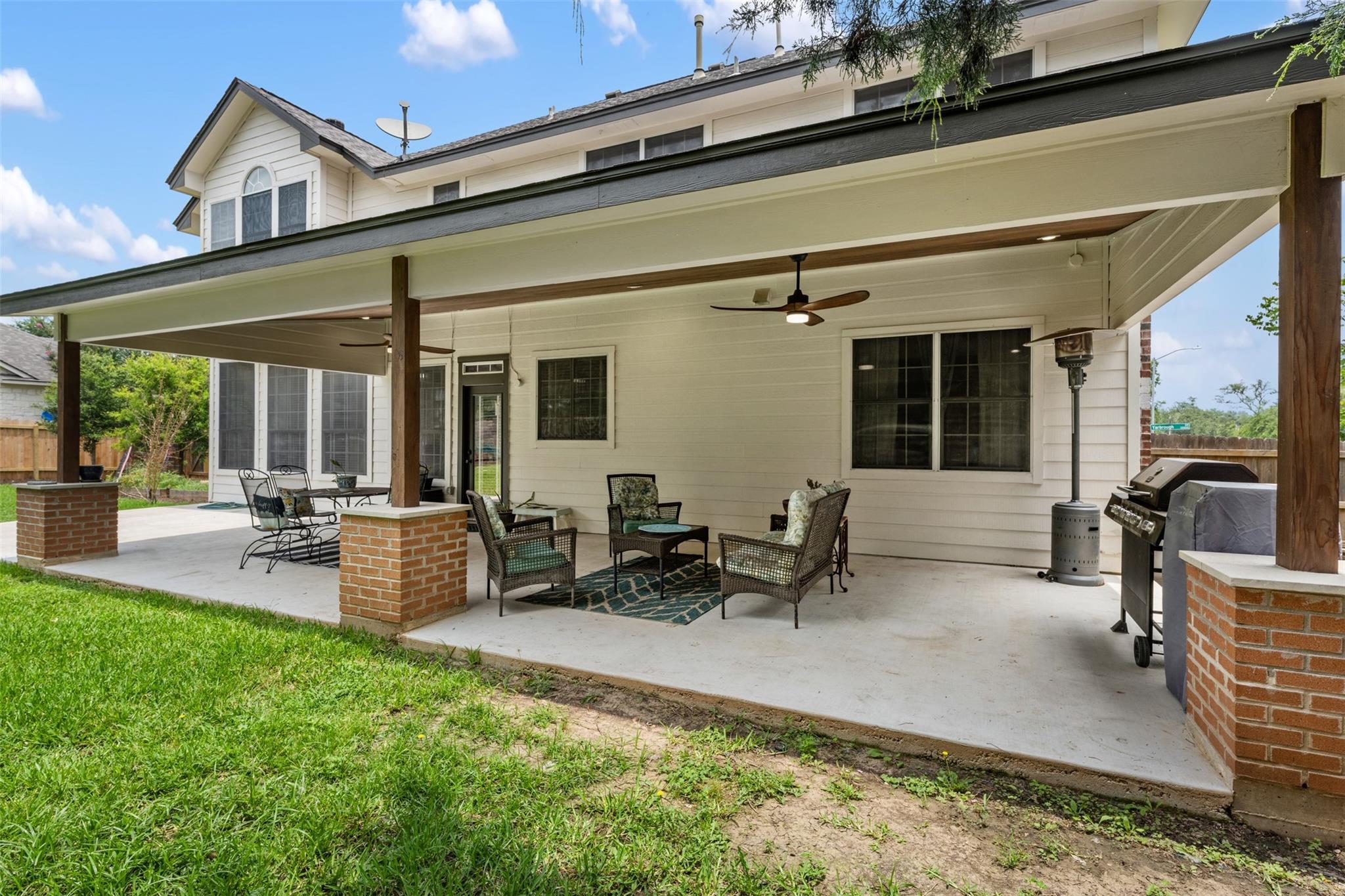 12014 Yarbrough Dr Property Photo 33